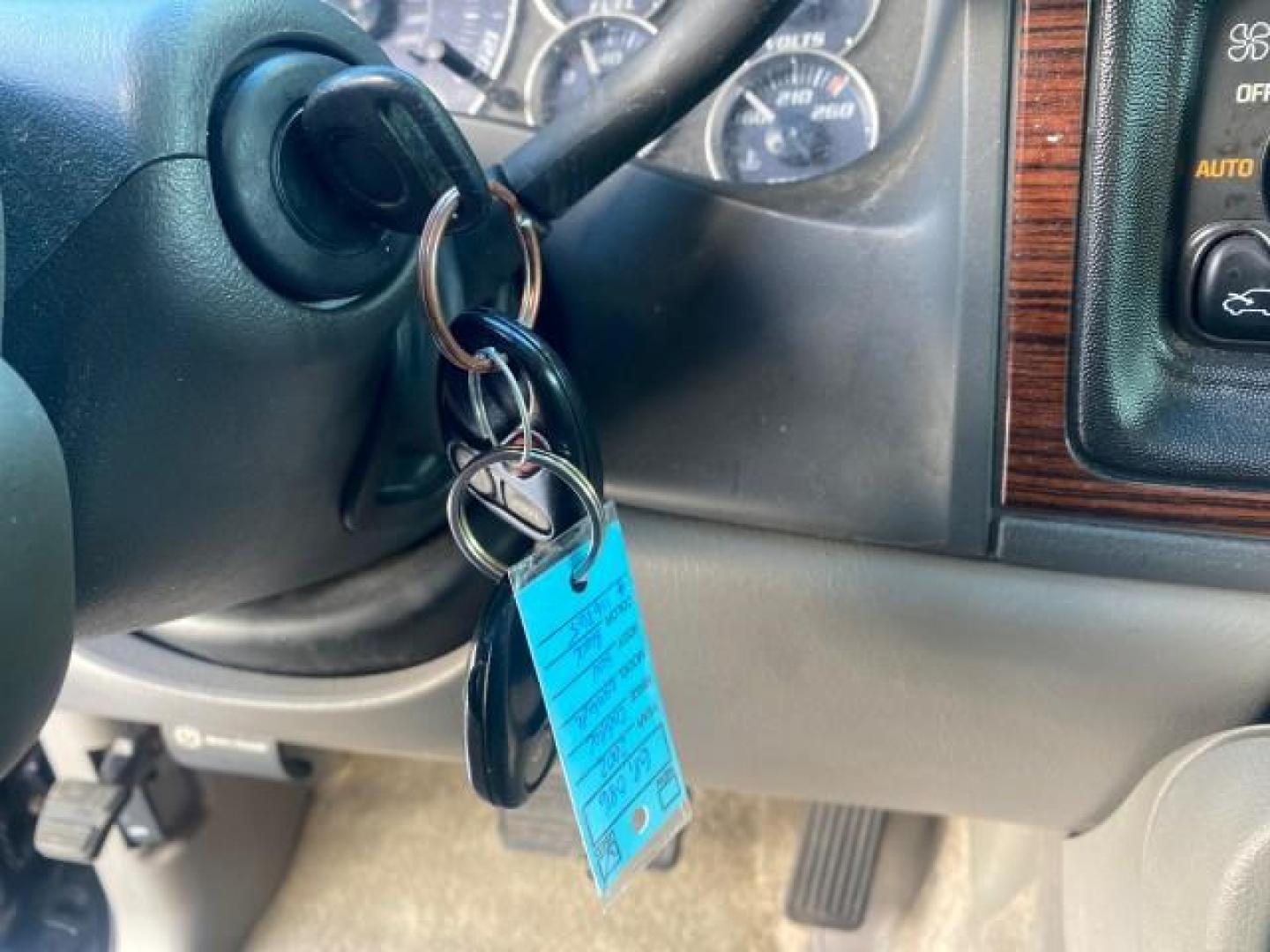 2002 Sable Black /Pewter Cadillac Escalade L0W MILES 68,090 4WD (1GYEK63N92R) with an 6.0L Vortec 1000 SFI V8 HO Engine engine, Automatic transmission, located at 4701 North Dixie Hwy, Pompano Beach, FL, 33064, (954) 422-2889, 26.240938, -80.123474 - OUR WEBPAGE FLORIDACARS1.COM HAS OVER 100 PHOTOS AND FREE CARFAX LINK 2002 CADILLAC ESCALADE 4WD COST 52,230 NEW ALL ORIGINAL BLACK PAINT VIN: 1GYEK63N92R116865 1 G Y E K 6 3 N 9 2 R 1 1 6 8 6 5 4 DOOR WAGON/SPORT UTILITY 6.0L V8 F GASOLINE 17 MPG ALL WHEEL DRIVE Features 4WD/AWD ABS Brakes Air Cond - Photo#51