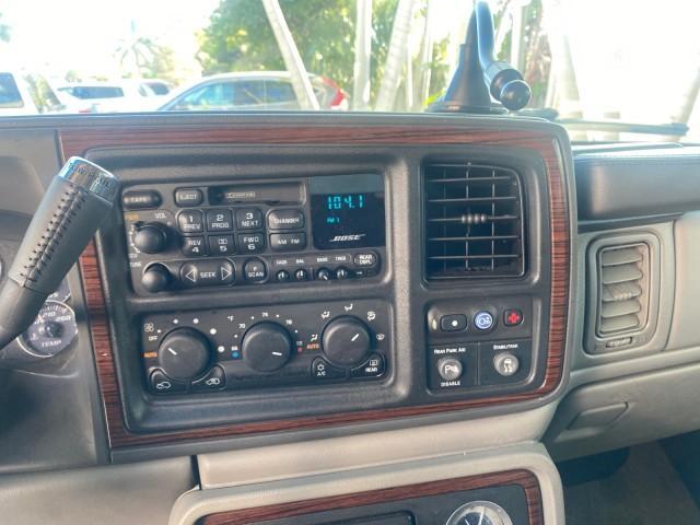 2002 Sable Black /Pewter Cadillac Escalade L0W MILES 68,090 4WD (1GYEK63N92R) with an 6.0L Vortec 1000 SFI V8 HO Engine engine, Automatic transmission, located at 4701 North Dixie Hwy, Pompano Beach, FL, 33064, (954) 422-2889, 26.240938, -80.123474 - OUR WEBPAGE FLORIDACARS1.COM HAS OVER 100 PHOTOS AND FREE CARFAX LINK 2002 CADILLAC ESCALADE 4WD COST 52,230 NEW ALL ORIGINAL BLACK PAINT VIN: 1GYEK63N92R116865 1 G Y E K 6 3 N 9 2 R 1 1 6 8 6 5 4 DOOR WAGON/SPORT UTILITY 6.0L V8 F GASOLINE 17 MPG ALL WHEEL DRIVE Features 4WD/AWD ABS Brakes Air Cond - Photo#52