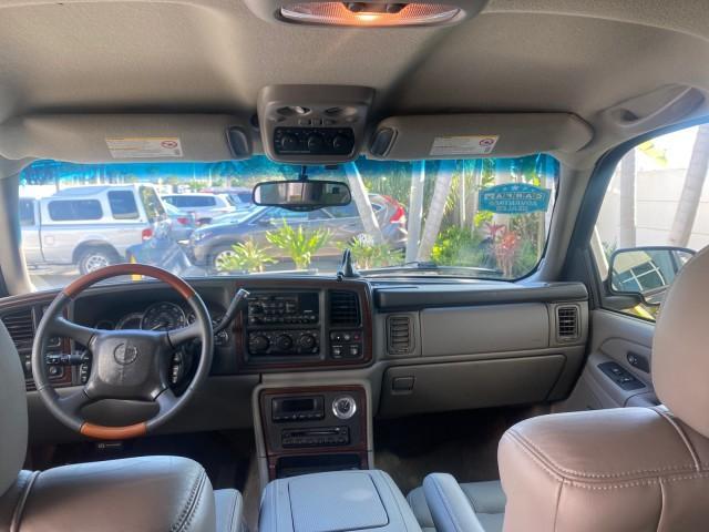 2002 Sable Black /Pewter Cadillac Escalade L0W MILES 68,090 4WD (1GYEK63N92R) with an 6.0L Vortec 1000 SFI V8 HO Engine engine, Automatic transmission, located at 4701 North Dixie Hwy, Pompano Beach, FL, 33064, (954) 422-2889, 26.240938, -80.123474 - OUR WEBPAGE FLORIDACARS1.COM HAS OVER 100 PHOTOS AND FREE CARFAX LINK 2002 CADILLAC ESCALADE 4WD COST 52,230 NEW ALL ORIGINAL BLACK PAINT VIN: 1GYEK63N92R116865 1 G Y E K 6 3 N 9 2 R 1 1 6 8 6 5 4 DOOR WAGON/SPORT UTILITY 6.0L V8 F GASOLINE 17 MPG ALL WHEEL DRIVE Features 4WD/AWD ABS Brakes Air Cond - Photo#81
