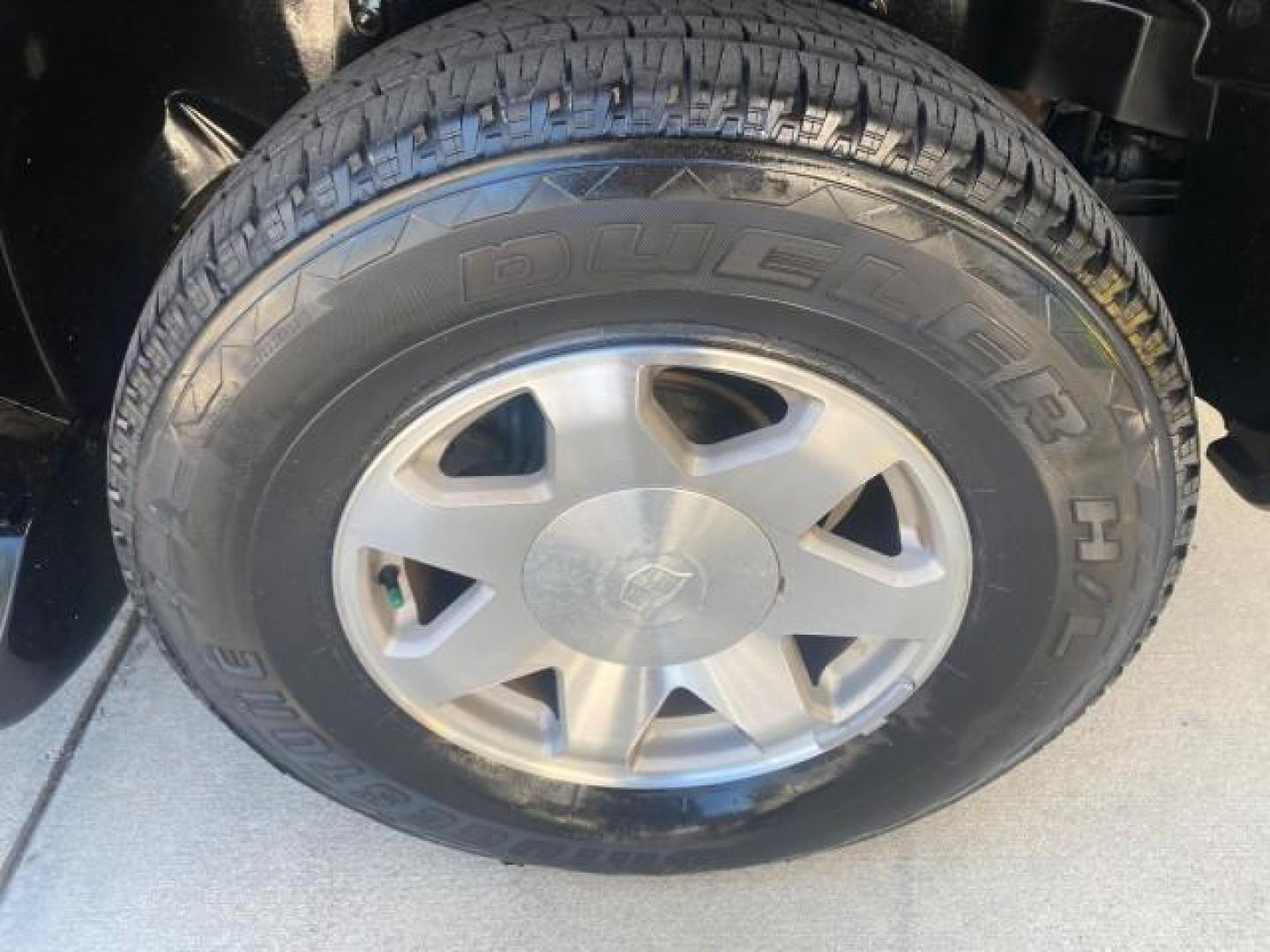 2002 Sable Black /Pewter Cadillac Escalade L0W MILES 68,090 4WD (1GYEK63N92R) with an 6.0L Vortec 1000 SFI V8 HO Engine engine, Automatic transmission, located at 4701 North Dixie Hwy, Pompano Beach, FL, 33064, (954) 422-2889, 26.240938, -80.123474 - OUR WEBPAGE FLORIDACARS1.COM HAS OVER 100 PHOTOS AND FREE CARFAX LINK 2002 CADILLAC ESCALADE 4WD COST 52,230 NEW ALL ORIGINAL BLACK PAINT VIN: 1GYEK63N92R116865 1 G Y E K 6 3 N 9 2 R 1 1 6 8 6 5 4 DOOR WAGON/SPORT UTILITY 6.0L V8 F GASOLINE 17 MPG ALL WHEEL DRIVE Features 4WD/AWD ABS Brakes Air Cond - Photo#86