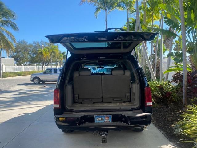 2002 Sable Black /Pewter Cadillac Escalade L0W MILES 68,090 4WD (1GYEK63N92R) with an 6.0L Vortec 1000 SFI V8 HO Engine engine, Automatic transmission, located at 4701 North Dixie Hwy, Pompano Beach, FL, 33064, (954) 422-2889, 26.240938, -80.123474 - OUR WEBPAGE FLORIDACARS1.COM HAS OVER 100 PHOTOS AND FREE CARFAX LINK 2002 CADILLAC ESCALADE 4WD COST 52,230 NEW ALL ORIGINAL BLACK PAINT VIN: 1GYEK63N92R116865 1 G Y E K 6 3 N 9 2 R 1 1 6 8 6 5 4 DOOR WAGON/SPORT UTILITY 6.0L V8 F GASOLINE 17 MPG ALL WHEEL DRIVE Features 4WD/AWD ABS Brakes Air Cond - Photo#92