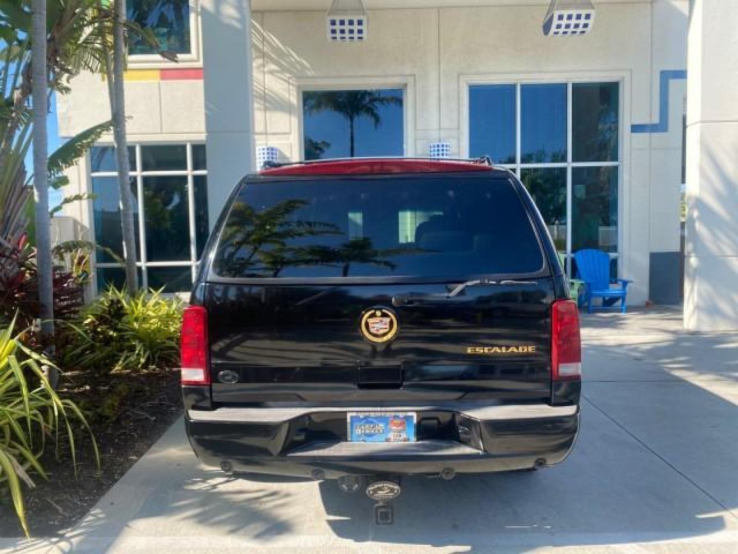2002 Sable Black /Pewter Cadillac Escalade L0W MILES 68,090 4WD (1GYEK63N92R) with an 6.0L Vortec 1000 SFI V8 HO Engine engine, Automatic transmission, located at 4701 North Dixie Hwy, Pompano Beach, FL, 33064, (954) 422-2889, 26.240938, -80.123474 - OUR WEBPAGE FLORIDACARS1.COM HAS OVER 100 PHOTOS AND FREE CARFAX LINK 2002 CADILLAC ESCALADE 4WD COST 52,230 NEW ALL ORIGINAL BLACK PAINT VIN: 1GYEK63N92R116865 1 G Y E K 6 3 N 9 2 R 1 1 6 8 6 5 4 DOOR WAGON/SPORT UTILITY 6.0L V8 F GASOLINE 17 MPG ALL WHEEL DRIVE Features 4WD/AWD ABS Brakes Air Cond - Photo#99
