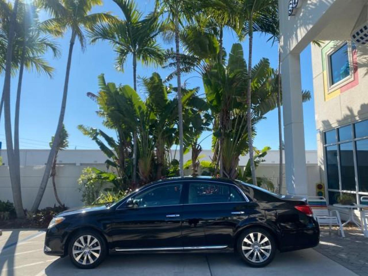 2011 Black /Light Gray Toyota Avalon Limited LOW MILES 80,879 (4T1BK3DB4BU) with an 3.5L DOHC EFI 24-Valve V6 Engine engine, Automatic transmission, located at 4701 North Dixie Hwy, Pompano Beach, FL, 33064, (954) 422-2889, 26.240938, -80.123474 - OUR WEBPAGE FLORIDACARS1.COM HAS OVER 100 PHOTOS AND FREE CARFAX LINK 2011 TOYOTA AVALON LIMITED NAVIGATION SUNROOF LOADED DASH HAS NO CRACKS VIN: 4T1BK3DB4BU438544 4 T 1 B K 3 D B 4 B U 4 3 8 5 4 4 SEDAN 4 DR 3.5L V6 F DOHC 24V GASOLINE 29 MPG FRONT WHEEL DRIVE Features A/C Seat(s) ABS Brakes Air C - Photo#4