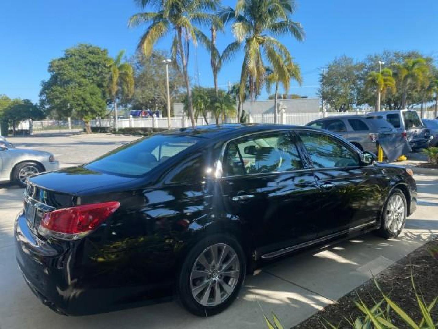 2011 Black /Light Gray Toyota Avalon Limited LOW MILES 80,879 (4T1BK3DB4BU) with an 3.5L DOHC EFI 24-Valve V6 Engine engine, Automatic transmission, located at 4701 North Dixie Hwy, Pompano Beach, FL, 33064, (954) 422-2889, 26.240938, -80.123474 - OUR WEBPAGE FLORIDACARS1.COM HAS OVER 100 PHOTOS AND FREE CARFAX LINK 2011 TOYOTA AVALON LIMITED NAVIGATION SUNROOF LOADED DASH HAS NO CRACKS VIN: 4T1BK3DB4BU438544 4 T 1 B K 3 D B 4 B U 4 3 8 5 4 4 SEDAN 4 DR 3.5L V6 F DOHC 24V GASOLINE 29 MPG FRONT WHEEL DRIVE Features A/C Seat(s) ABS Brakes Air C - Photo#7