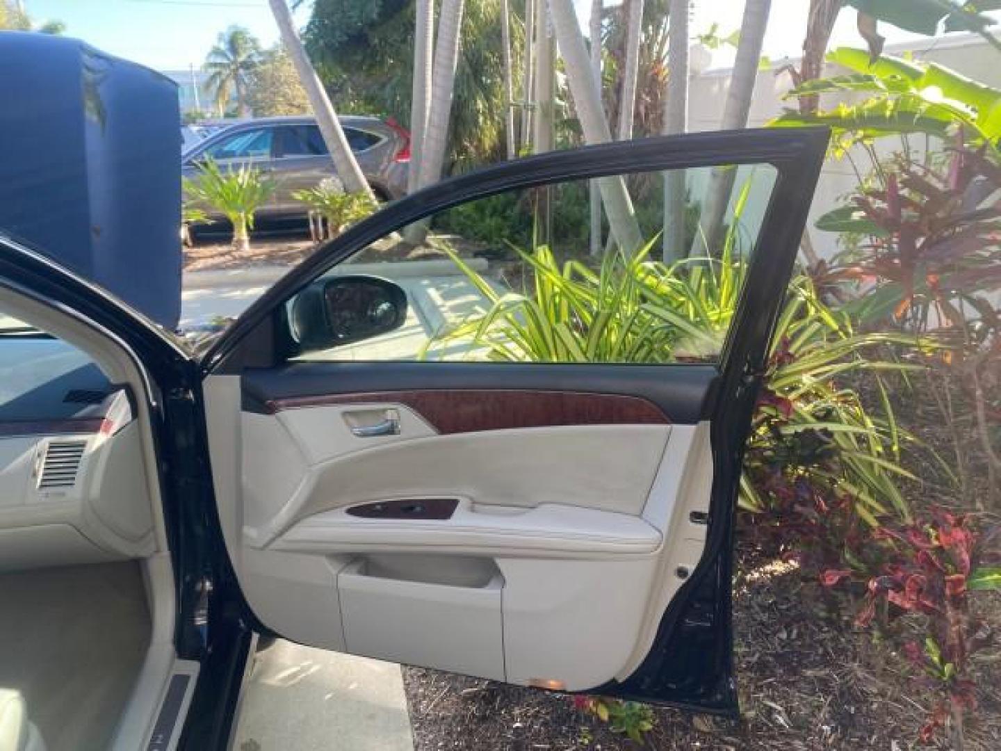 2011 Black /Light Gray Toyota Avalon Limited LOW MILES 80,879 (4T1BK3DB4BU) with an 3.5L DOHC EFI 24-Valve V6 Engine engine, Automatic transmission, located at 4701 North Dixie Hwy, Pompano Beach, FL, 33064, (954) 422-2889, 26.240938, -80.123474 - OUR WEBPAGE FLORIDACARS1.COM HAS OVER 100 PHOTOS AND FREE CARFAX LINK 2011 TOYOTA AVALON LIMITED NAVIGATION SUNROOF LOADED DASH HAS NO CRACKS VIN: 4T1BK3DB4BU438544 4 T 1 B K 3 D B 4 B U 4 3 8 5 4 4 SEDAN 4 DR 3.5L V6 F DOHC 24V GASOLINE 29 MPG FRONT WHEEL DRIVE Features A/C Seat(s) ABS Brakes Air C - Photo#11