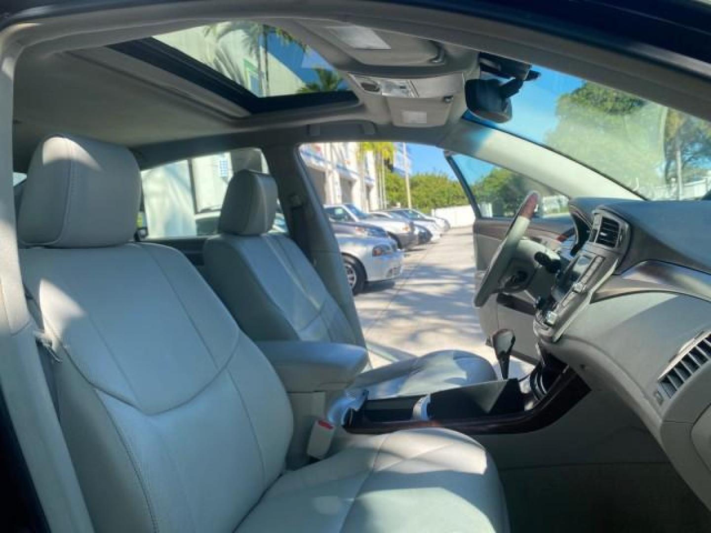 2011 Black /Light Gray Toyota Avalon Limited LOW MILES 80,879 (4T1BK3DB4BU) with an 3.5L DOHC EFI 24-Valve V6 Engine engine, Automatic transmission, located at 4701 North Dixie Hwy, Pompano Beach, FL, 33064, (954) 422-2889, 26.240938, -80.123474 - OUR WEBPAGE FLORIDACARS1.COM HAS OVER 100 PHOTOS AND FREE CARFAX LINK 2011 TOYOTA AVALON LIMITED NAVIGATION SUNROOF LOADED DASH HAS NO CRACKS VIN: 4T1BK3DB4BU438544 4 T 1 B K 3 D B 4 B U 4 3 8 5 4 4 SEDAN 4 DR 3.5L V6 F DOHC 24V GASOLINE 29 MPG FRONT WHEEL DRIVE Features A/C Seat(s) ABS Brakes Air C - Photo#12