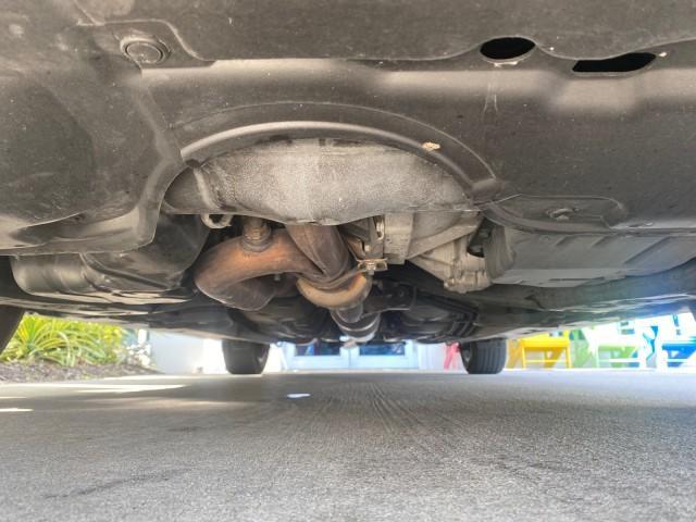 2011 Black /Light Gray Toyota Avalon Limited LOW MILES 80,879 (4T1BK3DB4BU) with an 3.5L DOHC EFI 24-Valve V6 Engine engine, Automatic transmission, located at 4701 North Dixie Hwy, Pompano Beach, FL, 33064, (954) 422-2889, 26.240938, -80.123474 - OUR WEBPAGE FLORIDACARS1.COM HAS OVER 100 PHOTOS AND FREE CARFAX LINK 2011 TOYOTA AVALON LIMITED NAVIGATION SUNROOF LOADED DASH HAS NO CRACKS VIN: 4T1BK3DB4BU438544 4 T 1 B K 3 D B 4 B U 4 3 8 5 4 4 SEDAN 4 DR 3.5L V6 F DOHC 24V GASOLINE 29 MPG FRONT WHEEL DRIVE Features A/C Seat(s) ABS Brakes Air C - Photo#21