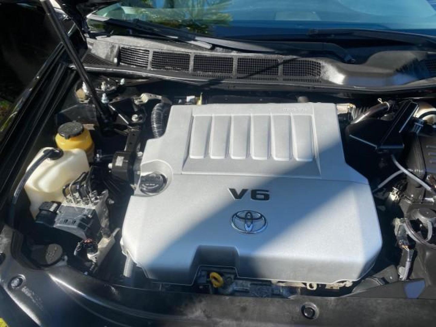 2011 Black /Light Gray Toyota Avalon Limited LOW MILES 80,879 (4T1BK3DB4BU) with an 3.5L DOHC EFI 24-Valve V6 Engine engine, Automatic transmission, located at 4701 North Dixie Hwy, Pompano Beach, FL, 33064, (954) 422-2889, 26.240938, -80.123474 - OUR WEBPAGE FLORIDACARS1.COM HAS OVER 100 PHOTOS AND FREE CARFAX LINK 2011 TOYOTA AVALON LIMITED NAVIGATION SUNROOF LOADED DASH HAS NO CRACKS VIN: 4T1BK3DB4BU438544 4 T 1 B K 3 D B 4 B U 4 3 8 5 4 4 SEDAN 4 DR 3.5L V6 F DOHC 24V GASOLINE 29 MPG FRONT WHEEL DRIVE Features A/C Seat(s) ABS Brakes Air C - Photo#24