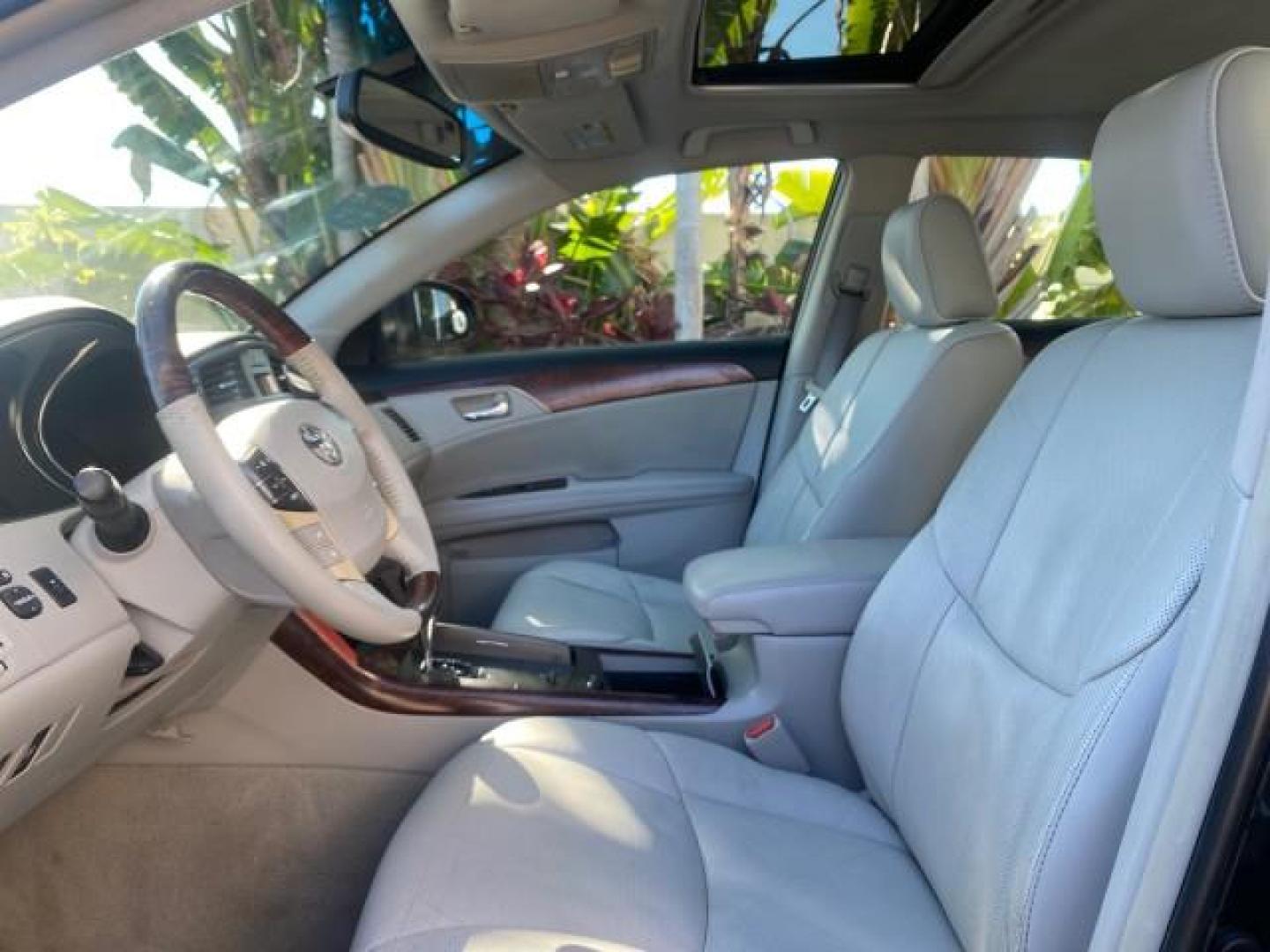 2011 Black /Light Gray Toyota Avalon Limited LOW MILES 80,879 (4T1BK3DB4BU) with an 3.5L DOHC EFI 24-Valve V6 Engine engine, Automatic transmission, located at 4701 North Dixie Hwy, Pompano Beach, FL, 33064, (954) 422-2889, 26.240938, -80.123474 - OUR WEBPAGE FLORIDACARS1.COM HAS OVER 100 PHOTOS AND FREE CARFAX LINK 2011 TOYOTA AVALON LIMITED NAVIGATION SUNROOF LOADED DASH HAS NO CRACKS VIN: 4T1BK3DB4BU438544 4 T 1 B K 3 D B 4 B U 4 3 8 5 4 4 SEDAN 4 DR 3.5L V6 F DOHC 24V GASOLINE 29 MPG FRONT WHEEL DRIVE Features A/C Seat(s) ABS Brakes Air C - Photo#44