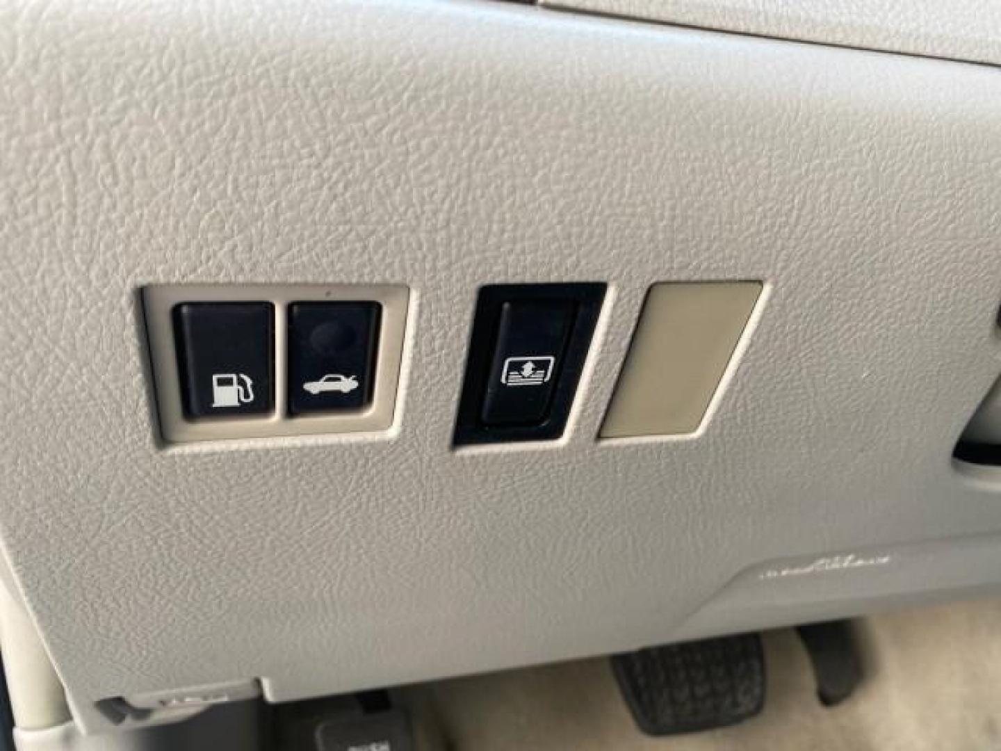 2011 Black /Light Gray Toyota Avalon Limited LOW MILES 80,879 (4T1BK3DB4BU) with an 3.5L DOHC EFI 24-Valve V6 Engine engine, Automatic transmission, located at 4701 North Dixie Hwy, Pompano Beach, FL, 33064, (954) 422-2889, 26.240938, -80.123474 - OUR WEBPAGE FLORIDACARS1.COM HAS OVER 100 PHOTOS AND FREE CARFAX LINK 2011 TOYOTA AVALON LIMITED NAVIGATION SUNROOF LOADED DASH HAS NO CRACKS VIN: 4T1BK3DB4BU438544 4 T 1 B K 3 D B 4 B U 4 3 8 5 4 4 SEDAN 4 DR 3.5L V6 F DOHC 24V GASOLINE 29 MPG FRONT WHEEL DRIVE Features A/C Seat(s) ABS Brakes Air C - Photo#55