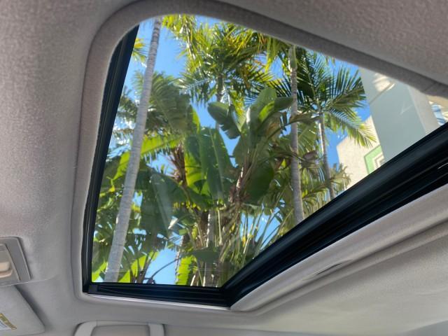 2011 Black /Light Gray Toyota Avalon Limited LOW MILES 80,879 (4T1BK3DB4BU) with an 3.5L DOHC EFI 24-Valve V6 Engine engine, Automatic transmission, located at 4701 North Dixie Hwy, Pompano Beach, FL, 33064, (954) 422-2889, 26.240938, -80.123474 - OUR WEBPAGE FLORIDACARS1.COM HAS OVER 100 PHOTOS AND FREE CARFAX LINK 2011 TOYOTA AVALON LIMITED NAVIGATION SUNROOF LOADED DASH HAS NO CRACKS VIN: 4T1BK3DB4BU438544 4 T 1 B K 3 D B 4 B U 4 3 8 5 4 4 SEDAN 4 DR 3.5L V6 F DOHC 24V GASOLINE 29 MPG FRONT WHEEL DRIVE Features A/C Seat(s) ABS Brakes Air C - Photo#72