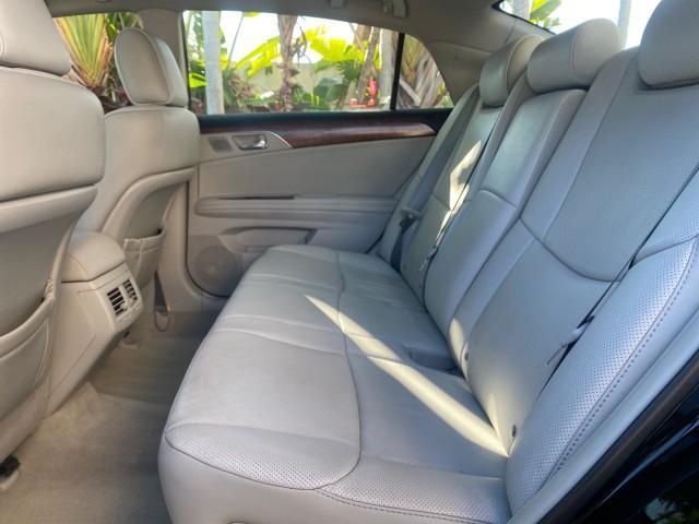 2011 Black /Light Gray Toyota Avalon Limited LOW MILES 80,879 (4T1BK3DB4BU) with an 3.5L DOHC EFI 24-Valve V6 Engine engine, Automatic transmission, located at 4701 North Dixie Hwy, Pompano Beach, FL, 33064, (954) 422-2889, 26.240938, -80.123474 - OUR WEBPAGE FLORIDACARS1.COM HAS OVER 100 PHOTOS AND FREE CARFAX LINK 2011 TOYOTA AVALON LIMITED NAVIGATION SUNROOF LOADED DASH HAS NO CRACKS VIN: 4T1BK3DB4BU438544 4 T 1 B K 3 D B 4 B U 4 3 8 5 4 4 SEDAN 4 DR 3.5L V6 F DOHC 24V GASOLINE 29 MPG FRONT WHEEL DRIVE Features A/C Seat(s) ABS Brakes Air C - Photo#79