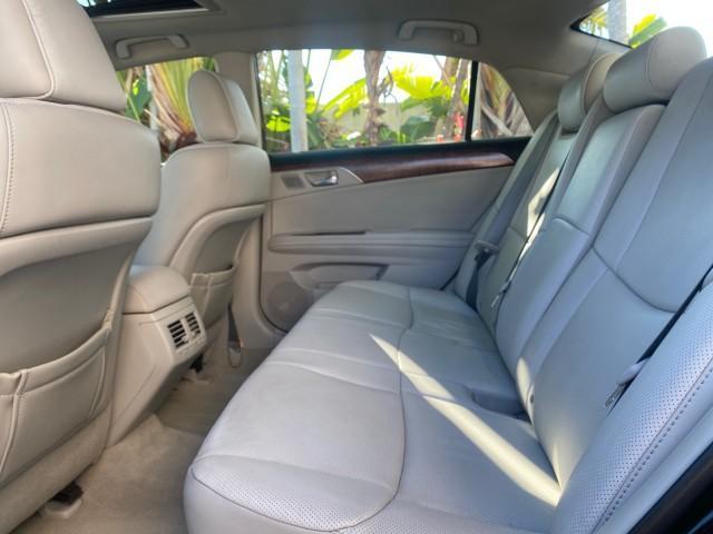 2011 Black /Light Gray Toyota Avalon Limited LOW MILES 80,879 (4T1BK3DB4BU) with an 3.5L DOHC EFI 24-Valve V6 Engine engine, Automatic transmission, located at 4701 North Dixie Hwy, Pompano Beach, FL, 33064, (954) 422-2889, 26.240938, -80.123474 - OUR WEBPAGE FLORIDACARS1.COM HAS OVER 100 PHOTOS AND FREE CARFAX LINK 2011 TOYOTA AVALON LIMITED NAVIGATION SUNROOF LOADED DASH HAS NO CRACKS VIN: 4T1BK3DB4BU438544 4 T 1 B K 3 D B 4 B U 4 3 8 5 4 4 SEDAN 4 DR 3.5L V6 F DOHC 24V GASOLINE 29 MPG FRONT WHEEL DRIVE Features A/C Seat(s) ABS Brakes Air C - Photo#80