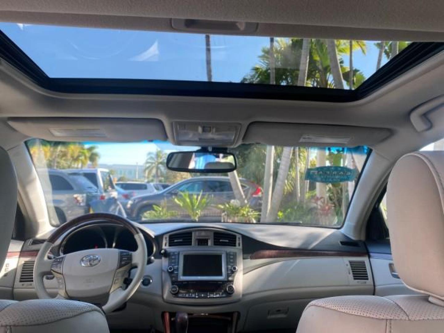 2011 Black /Light Gray Toyota Avalon Limited LOW MILES 80,879 (4T1BK3DB4BU) with an 3.5L DOHC EFI 24-Valve V6 Engine engine, Automatic transmission, located at 4701 North Dixie Hwy, Pompano Beach, FL, 33064, (954) 422-2889, 26.240938, -80.123474 - OUR WEBPAGE FLORIDACARS1.COM HAS OVER 100 PHOTOS AND FREE CARFAX LINK 2011 TOYOTA AVALON LIMITED NAVIGATION SUNROOF LOADED DASH HAS NO CRACKS VIN: 4T1BK3DB4BU438544 4 T 1 B K 3 D B 4 B U 4 3 8 5 4 4 SEDAN 4 DR 3.5L V6 F DOHC 24V GASOLINE 29 MPG FRONT WHEEL DRIVE Features A/C Seat(s) ABS Brakes Air C - Photo#84