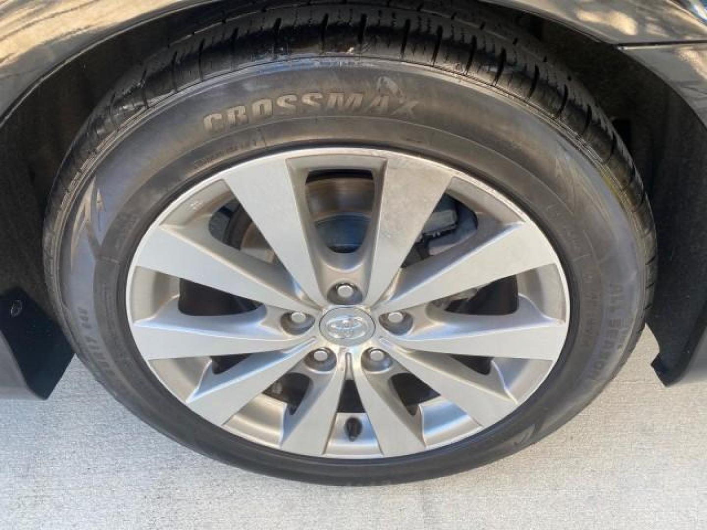 2011 Black /Light Gray Toyota Avalon Limited LOW MILES 80,879 (4T1BK3DB4BU) with an 3.5L DOHC EFI 24-Valve V6 Engine engine, Automatic transmission, located at 4701 North Dixie Hwy, Pompano Beach, FL, 33064, (954) 422-2889, 26.240938, -80.123474 - OUR WEBPAGE FLORIDACARS1.COM HAS OVER 100 PHOTOS AND FREE CARFAX LINK 2011 TOYOTA AVALON LIMITED NAVIGATION SUNROOF LOADED DASH HAS NO CRACKS VIN: 4T1BK3DB4BU438544 4 T 1 B K 3 D B 4 B U 4 3 8 5 4 4 SEDAN 4 DR 3.5L V6 F DOHC 24V GASOLINE 29 MPG FRONT WHEEL DRIVE Features A/C Seat(s) ABS Brakes Air C - Photo#87