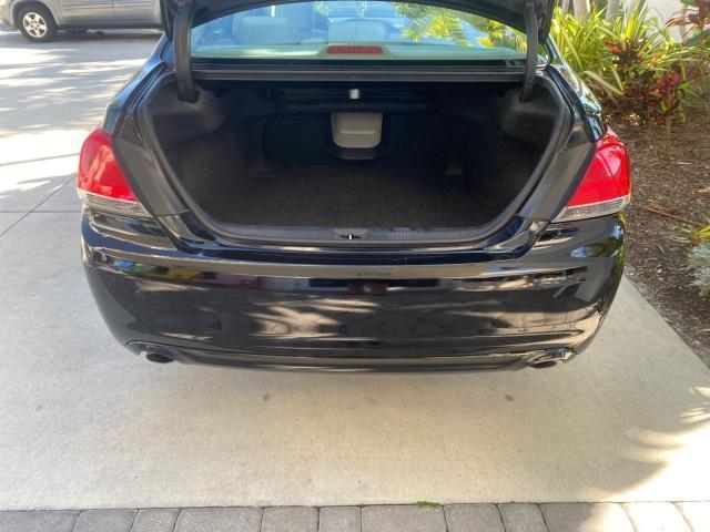 2011 Black /Light Gray Toyota Avalon Limited LOW MILES 80,879 (4T1BK3DB4BU) with an 3.5L DOHC EFI 24-Valve V6 Engine engine, Automatic transmission, located at 4701 North Dixie Hwy, Pompano Beach, FL, 33064, (954) 422-2889, 26.240938, -80.123474 - OUR WEBPAGE FLORIDACARS1.COM HAS OVER 100 PHOTOS AND FREE CARFAX LINK 2011 TOYOTA AVALON LIMITED NAVIGATION SUNROOF LOADED DASH HAS NO CRACKS VIN: 4T1BK3DB4BU438544 4 T 1 B K 3 D B 4 B U 4 3 8 5 4 4 SEDAN 4 DR 3.5L V6 F DOHC 24V GASOLINE 29 MPG FRONT WHEEL DRIVE Features A/C Seat(s) ABS Brakes Air C - Photo#93