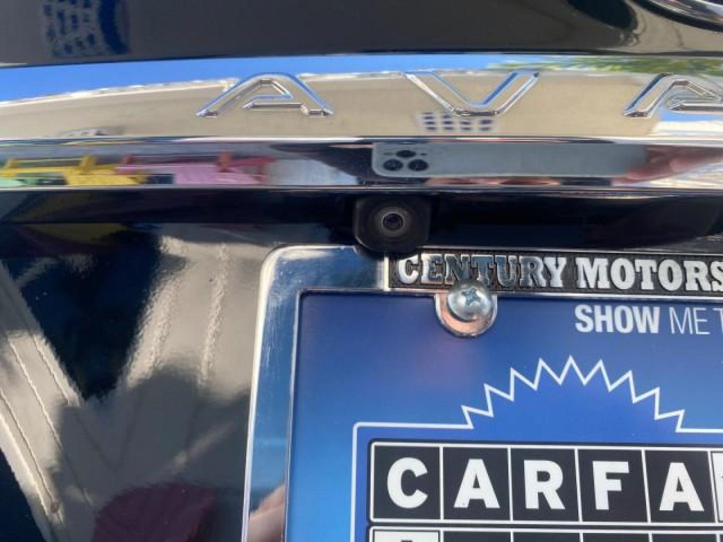 2011 Black /Light Gray Toyota Avalon Limited LOW MILES 80,879 (4T1BK3DB4BU) with an 3.5L DOHC EFI 24-Valve V6 Engine engine, Automatic transmission, located at 4701 North Dixie Hwy, Pompano Beach, FL, 33064, (954) 422-2889, 26.240938, -80.123474 - OUR WEBPAGE FLORIDACARS1.COM HAS OVER 100 PHOTOS AND FREE CARFAX LINK 2011 TOYOTA AVALON LIMITED NAVIGATION SUNROOF LOADED DASH HAS NO CRACKS VIN: 4T1BK3DB4BU438544 4 T 1 B K 3 D B 4 B U 4 3 8 5 4 4 SEDAN 4 DR 3.5L V6 F DOHC 24V GASOLINE 29 MPG FRONT WHEEL DRIVE Features A/C Seat(s) ABS Brakes Air C - Photo#96