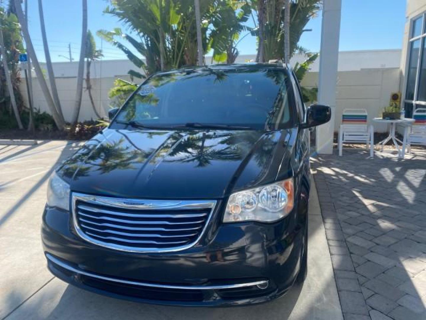 2014 True Blue Pearlcoat /Black/Light Graystone Chrysler Town and Country Touring LOW MILES 64,377 1 OWNER FL (2C4RC1BG3ER) with an 3.6L V6 Cylinder Engine engine, Automatic transmission, located at 4701 North Dixie Hwy, Pompano Beach, FL, 33064, (954) 422-2889, 26.240938, -80.123474 - OUR WEBPAGE FLORIDACARS1.COM HAS OVER 100 PHOTOS AND FREE CARFAX LINK 2014 CHRYSLER TOWN AND COUNTRY TOURING VIN: 2C4RC1BG3ER148946 2 C 4 R C 1 B G 3 E R 1 4 8 9 4 6 VAN 3.6L V6 F DOHC 24V GASOLINE 25 MPG FRONT WHEEL DRIVE Features ABS Brakes Air Conditioning Alloy Wheels AM/FM Stereo Automatic Tran - Photo#3