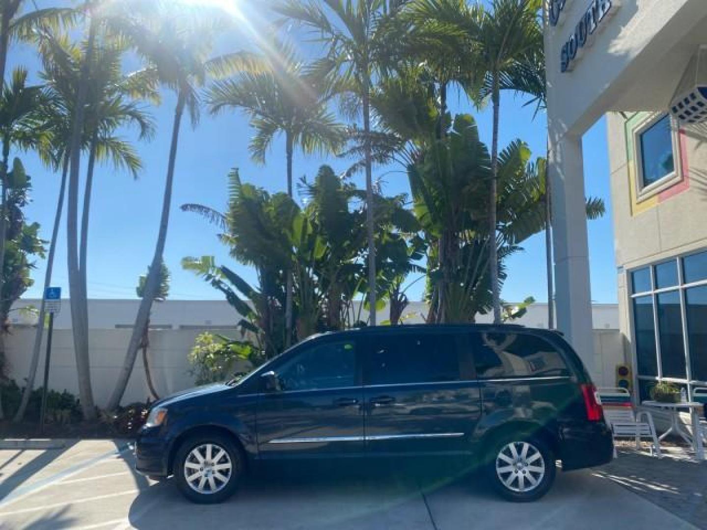 2014 True Blue Pearlcoat /Black/Light Graystone Chrysler Town and Country Touring LOW MILES 64,377 1 OWNER FL (2C4RC1BG3ER) with an 3.6L V6 Cylinder Engine engine, Automatic transmission, located at 4701 North Dixie Hwy, Pompano Beach, FL, 33064, (954) 422-2889, 26.240938, -80.123474 - OUR WEBPAGE FLORIDACARS1.COM HAS OVER 100 PHOTOS AND FREE CARFAX LINK 2014 CHRYSLER TOWN AND COUNTRY TOURING VIN: 2C4RC1BG3ER148946 2 C 4 R C 1 B G 3 E R 1 4 8 9 4 6 VAN 3.6L V6 F DOHC 24V GASOLINE 25 MPG FRONT WHEEL DRIVE Features ABS Brakes Air Conditioning Alloy Wheels AM/FM Stereo Automatic Tran - Photo#30