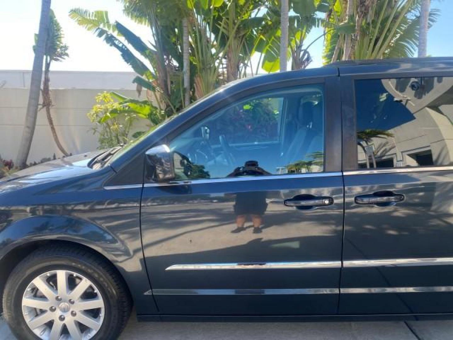 2014 True Blue Pearlcoat /Black/Light Graystone Chrysler Town and Country Touring LOW MILES 64,377 1 OWNER FL (2C4RC1BG3ER) with an 3.6L V6 Cylinder Engine engine, Automatic transmission, located at 4701 North Dixie Hwy, Pompano Beach, FL, 33064, (954) 422-2889, 26.240938, -80.123474 - OUR WEBPAGE FLORIDACARS1.COM HAS OVER 100 PHOTOS AND FREE CARFAX LINK 2014 CHRYSLER TOWN AND COUNTRY TOURING VIN: 2C4RC1BG3ER148946 2 C 4 R C 1 B G 3 E R 1 4 8 9 4 6 VAN 3.6L V6 F DOHC 24V GASOLINE 25 MPG FRONT WHEEL DRIVE Features ABS Brakes Air Conditioning Alloy Wheels AM/FM Stereo Automatic Tran - Photo#37