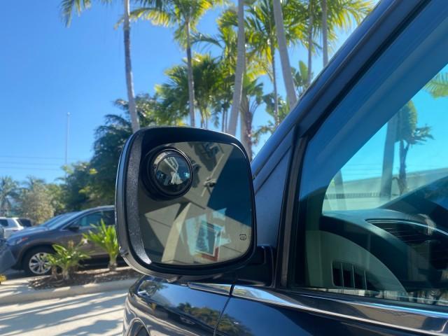 2014 True Blue Pearlcoat /Black/Light Graystone Chrysler Town and Country Touring LOW MILES 64,377 1 OWNER FL (2C4RC1BG3ER) with an 3.6L V6 Cylinder Engine engine, Automatic transmission, located at 4701 North Dixie Hwy, Pompano Beach, FL, 33064, (954) 422-2889, 26.240938, -80.123474 - OUR WEBPAGE FLORIDACARS1.COM HAS OVER 100 PHOTOS AND FREE CARFAX LINK 2014 CHRYSLER TOWN AND COUNTRY TOURING VIN: 2C4RC1BG3ER148946 2 C 4 R C 1 B G 3 E R 1 4 8 9 4 6 VAN 3.6L V6 F DOHC 24V GASOLINE 25 MPG FRONT WHEEL DRIVE Features ABS Brakes Air Conditioning Alloy Wheels AM/FM Stereo Automatic Tran - Photo#39