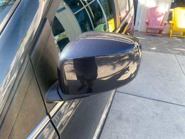 2014 True Blue Pearlcoat /Black/Light Graystone Chrysler Town and Country Touring LOW MILES 64,377 1 OWNER FL (2C4RC1BG3ER) with an 3.6L V6 Cylinder Engine engine, Automatic transmission, located at 4701 North Dixie Hwy, Pompano Beach, FL, 33064, (954) 422-2889, 26.240938, -80.123474 - OUR WEBPAGE FLORIDACARS1.COM HAS OVER 100 PHOTOS AND FREE CARFAX LINK 2014 CHRYSLER TOWN AND COUNTRY TOURING VIN: 2C4RC1BG3ER148946 2 C 4 R C 1 B G 3 E R 1 4 8 9 4 6 VAN 3.6L V6 F DOHC 24V GASOLINE 25 MPG FRONT WHEEL DRIVE Features ABS Brakes Air Conditioning Alloy Wheels AM/FM Stereo Automatic Tran - Photo#40