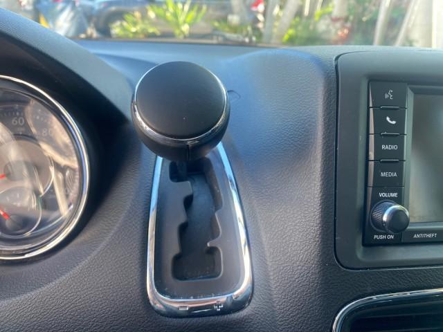 2014 True Blue Pearlcoat /Black/Light Graystone Chrysler Town and Country Touring LOW MILES 64,377 1 OWNER FL (2C4RC1BG3ER) with an 3.6L V6 Cylinder Engine engine, Automatic transmission, located at 4701 North Dixie Hwy, Pompano Beach, FL, 33064, (954) 422-2889, 26.240938, -80.123474 - OUR WEBPAGE FLORIDACARS1.COM HAS OVER 100 PHOTOS AND FREE CARFAX LINK 2014 CHRYSLER TOWN AND COUNTRY TOURING VIN: 2C4RC1BG3ER148946 2 C 4 R C 1 B G 3 E R 1 4 8 9 4 6 VAN 3.6L V6 F DOHC 24V GASOLINE 25 MPG FRONT WHEEL DRIVE Features ABS Brakes Air Conditioning Alloy Wheels AM/FM Stereo Automatic Tran - Photo#50