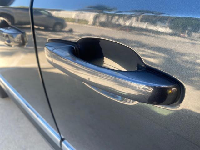 2014 True Blue Pearlcoat /Black/Light Graystone Chrysler Town and Country Touring LOW MILES 64,377 1 OWNER FL (2C4RC1BG3ER) with an 3.6L V6 Cylinder Engine engine, Automatic transmission, located at 4701 North Dixie Hwy, Pompano Beach, FL, 33064, (954) 422-2889, 26.240938, -80.123474 - OUR WEBPAGE FLORIDACARS1.COM HAS OVER 100 PHOTOS AND FREE CARFAX LINK 2014 CHRYSLER TOWN AND COUNTRY TOURING VIN: 2C4RC1BG3ER148946 2 C 4 R C 1 B G 3 E R 1 4 8 9 4 6 VAN 3.6L V6 F DOHC 24V GASOLINE 25 MPG FRONT WHEEL DRIVE Features ABS Brakes Air Conditioning Alloy Wheels AM/FM Stereo Automatic Tran - Photo#70