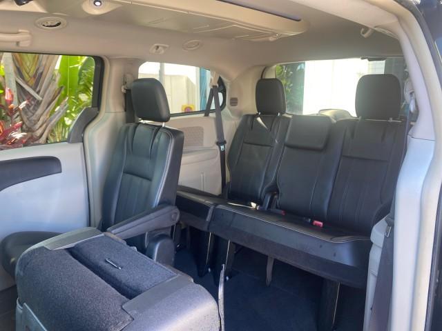 2014 True Blue Pearlcoat /Black/Light Graystone Chrysler Town and Country Touring LOW MILES 64,377 1 OWNER FL (2C4RC1BG3ER) with an 3.6L V6 Cylinder Engine engine, Automatic transmission, located at 4701 North Dixie Hwy, Pompano Beach, FL, 33064, (954) 422-2889, 26.240938, -80.123474 - OUR WEBPAGE FLORIDACARS1.COM HAS OVER 100 PHOTOS AND FREE CARFAX LINK 2014 CHRYSLER TOWN AND COUNTRY TOURING VIN: 2C4RC1BG3ER148946 2 C 4 R C 1 B G 3 E R 1 4 8 9 4 6 VAN 3.6L V6 F DOHC 24V GASOLINE 25 MPG FRONT WHEEL DRIVE Features ABS Brakes Air Conditioning Alloy Wheels AM/FM Stereo Automatic Tran - Photo#76