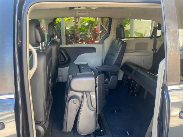 2014 True Blue Pearlcoat /Black/Light Graystone Chrysler Town and Country Touring LOW MILES 64,377 1 OWNER FL (2C4RC1BG3ER) with an 3.6L V6 Cylinder Engine engine, Automatic transmission, located at 4701 North Dixie Hwy, Pompano Beach, FL, 33064, (954) 422-2889, 26.240938, -80.123474 - OUR WEBPAGE FLORIDACARS1.COM HAS OVER 100 PHOTOS AND FREE CARFAX LINK 2014 CHRYSLER TOWN AND COUNTRY TOURING VIN: 2C4RC1BG3ER148946 2 C 4 R C 1 B G 3 E R 1 4 8 9 4 6 VAN 3.6L V6 F DOHC 24V GASOLINE 25 MPG FRONT WHEEL DRIVE Features ABS Brakes Air Conditioning Alloy Wheels AM/FM Stereo Automatic Tran - Photo#79