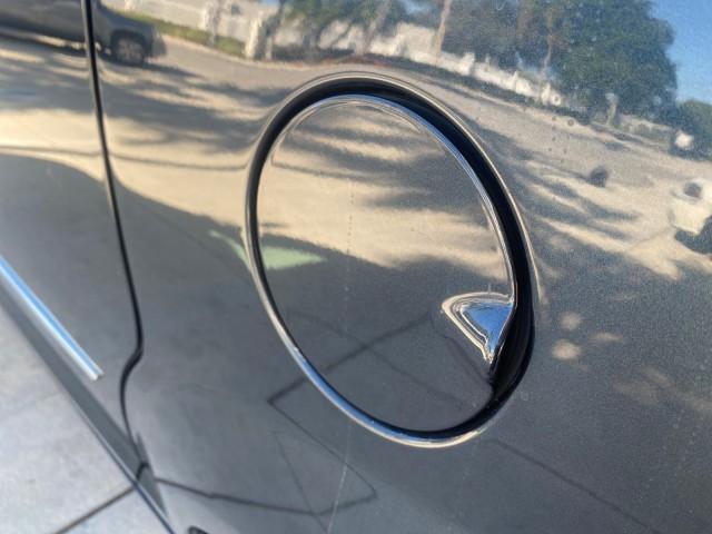 2014 True Blue Pearlcoat /Black/Light Graystone Chrysler Town and Country Touring LOW MILES 64,377 1 OWNER FL (2C4RC1BG3ER) with an 3.6L V6 Cylinder Engine engine, Automatic transmission, located at 4701 North Dixie Hwy, Pompano Beach, FL, 33064, (954) 422-2889, 26.240938, -80.123474 - OUR WEBPAGE FLORIDACARS1.COM HAS OVER 100 PHOTOS AND FREE CARFAX LINK 2014 CHRYSLER TOWN AND COUNTRY TOURING VIN: 2C4RC1BG3ER148946 2 C 4 R C 1 B G 3 E R 1 4 8 9 4 6 VAN 3.6L V6 F DOHC 24V GASOLINE 25 MPG FRONT WHEEL DRIVE Features ABS Brakes Air Conditioning Alloy Wheels AM/FM Stereo Automatic Tran - Photo#85