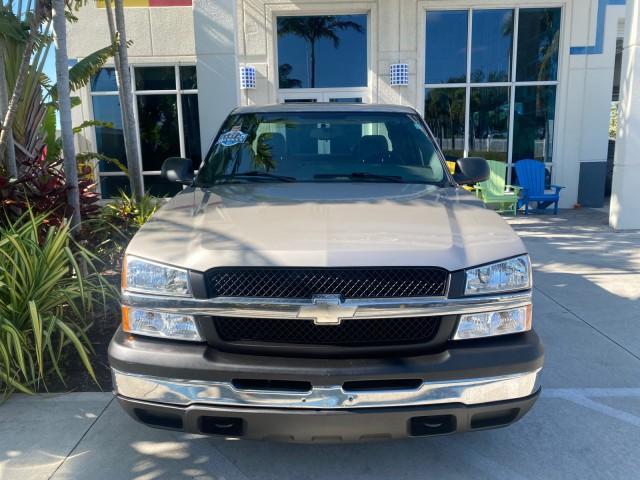 2005 Sandstone Metallic /Medium Gray Chevrolet Silverado 1500 1 OWNER FLORIDA LOW MILES (1GCEC19X85Z) with an 4.3L Vortec 4300 V6 MFI Engine engine, Automatic transmission, located at 4701 North Dixie Hwy, Pompano Beach, FL, 33064, (954) 422-2889, 26.240938, -80.123474 - OUR WEBPAGE FLORIDACARS1.COM HAS OVER 100 PHOTOS AND FREE CARFAX LINK 2005 CHEVROLET SILVERADO 1500 WORK TRUCK 1 OWNER VIN: 1GCEC19X85Z262080 1 G C E C 1 9 X 8 5 Z 2 6 2 0 8 0 4 DOOR EXTENDED CAB PICKUP 4.3L V6 F GASOLINE 21 MPG REAR WHEEL DRIVE Features ABS Brakes Air Conditioning AM/FM Stereo Auto - Photo#27