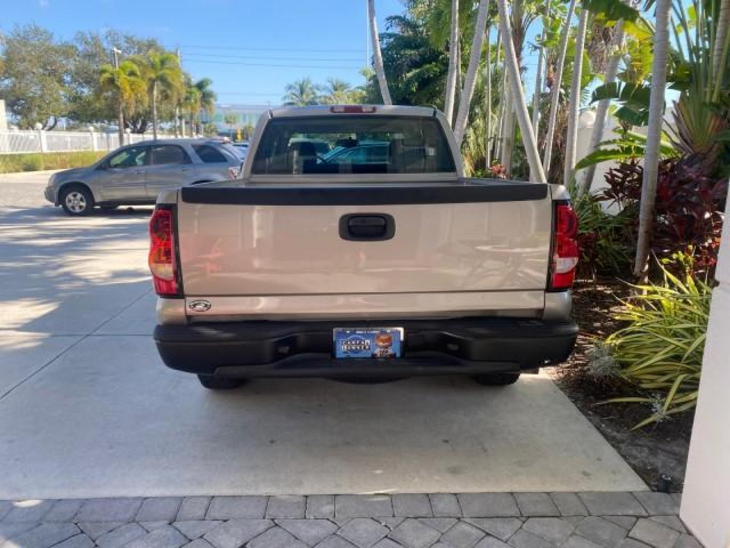 2005 Sandstone Metallic /Medium Gray Chevrolet Silverado 1500 1 OWNER FLORIDA LOW MILES (1GCEC19X85Z) with an 4.3L Vortec 4300 V6 MFI Engine engine, Automatic transmission, located at 4701 North Dixie Hwy, Pompano Beach, FL, 33064, (954) 422-2889, 26.240938, -80.123474 - OUR WEBPAGE FLORIDACARS1.COM HAS OVER 100 PHOTOS AND FREE CARFAX LINK 2005 CHEVROLET SILVERADO 1500 WORK TRUCK 1 OWNER VIN: 1GCEC19X85Z262080 1 G C E C 1 9 X 8 5 Z 2 6 2 0 8 0 4 DOOR EXTENDED CAB PICKUP 4.3L V6 F GASOLINE 21 MPG REAR WHEEL DRIVE Features ABS Brakes Air Conditioning AM/FM Stereo Auto - Photo#34
