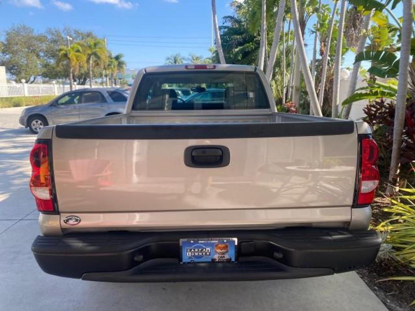 2005 Sandstone Metallic /Medium Gray Chevrolet Silverado 1500 1 OWNER FLORIDA LOW MILES (1GCEC19X85Z) with an 4.3L Vortec 4300 V6 MFI Engine engine, Automatic transmission, located at 4701 North Dixie Hwy, Pompano Beach, FL, 33064, (954) 422-2889, 26.240938, -80.123474 - OUR WEBPAGE FLORIDACARS1.COM HAS OVER 100 PHOTOS AND FREE CARFAX LINK 2005 CHEVROLET SILVERADO 1500 WORK TRUCK 1 OWNER VIN: 1GCEC19X85Z262080 1 G C E C 1 9 X 8 5 Z 2 6 2 0 8 0 4 DOOR EXTENDED CAB PICKUP 4.3L V6 F GASOLINE 21 MPG REAR WHEEL DRIVE Features ABS Brakes Air Conditioning AM/FM Stereo Auto - Photo#35
