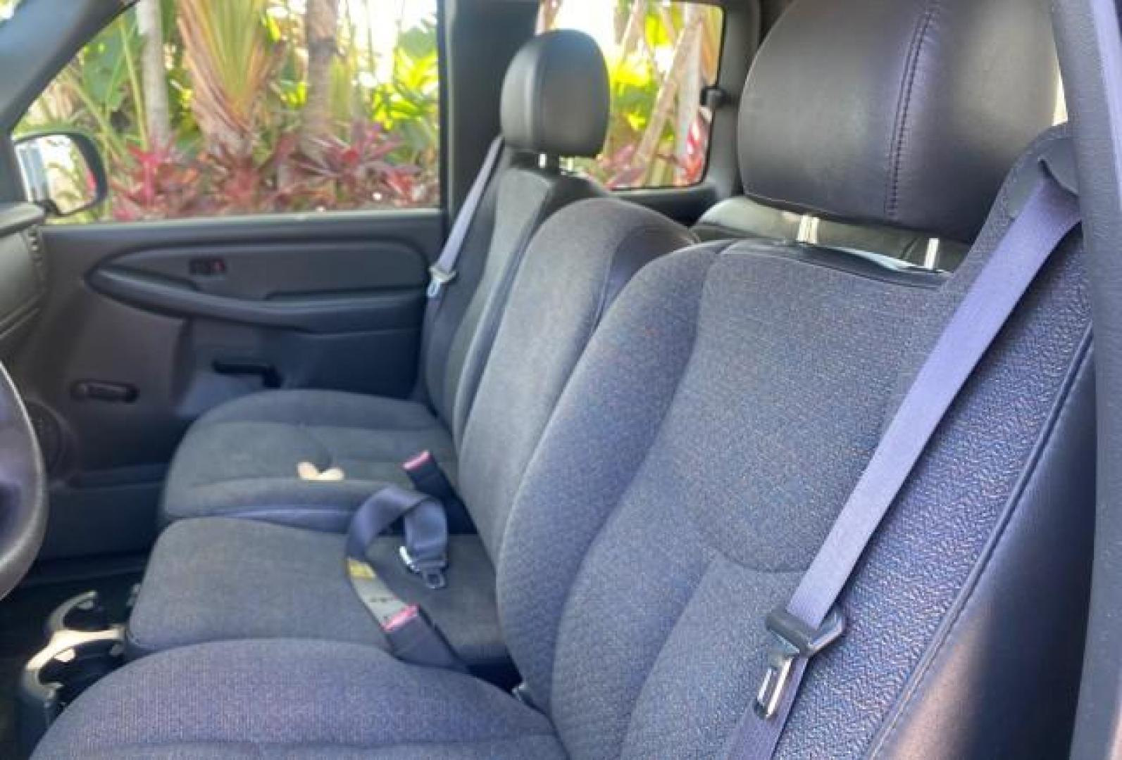2005 Sandstone Metallic /Medium Gray Chevrolet Silverado 1500 1 OWNER FLORIDA LOW MILES (1GCEC19X85Z) with an 4.3L Vortec 4300 V6 MFI Engine engine, Automatic transmission, located at 4701 North Dixie Hwy, Pompano Beach, FL, 33064, (954) 422-2889, 26.240938, -80.123474 - OUR WEBPAGE FLORIDACARS1.COM HAS OVER 100 PHOTOS AND FREE CARFAX LINK 2005 CHEVROLET SILVERADO 1500 WORK TRUCK 1 OWNER VIN: 1GCEC19X85Z262080 1 G C E C 1 9 X 8 5 Z 2 6 2 0 8 0 4 DOOR EXTENDED CAB PICKUP 4.3L V6 F GASOLINE 21 MPG REAR WHEEL DRIVE Features ABS Brakes Air Conditioning AM/FM Stereo Auto - Photo#41