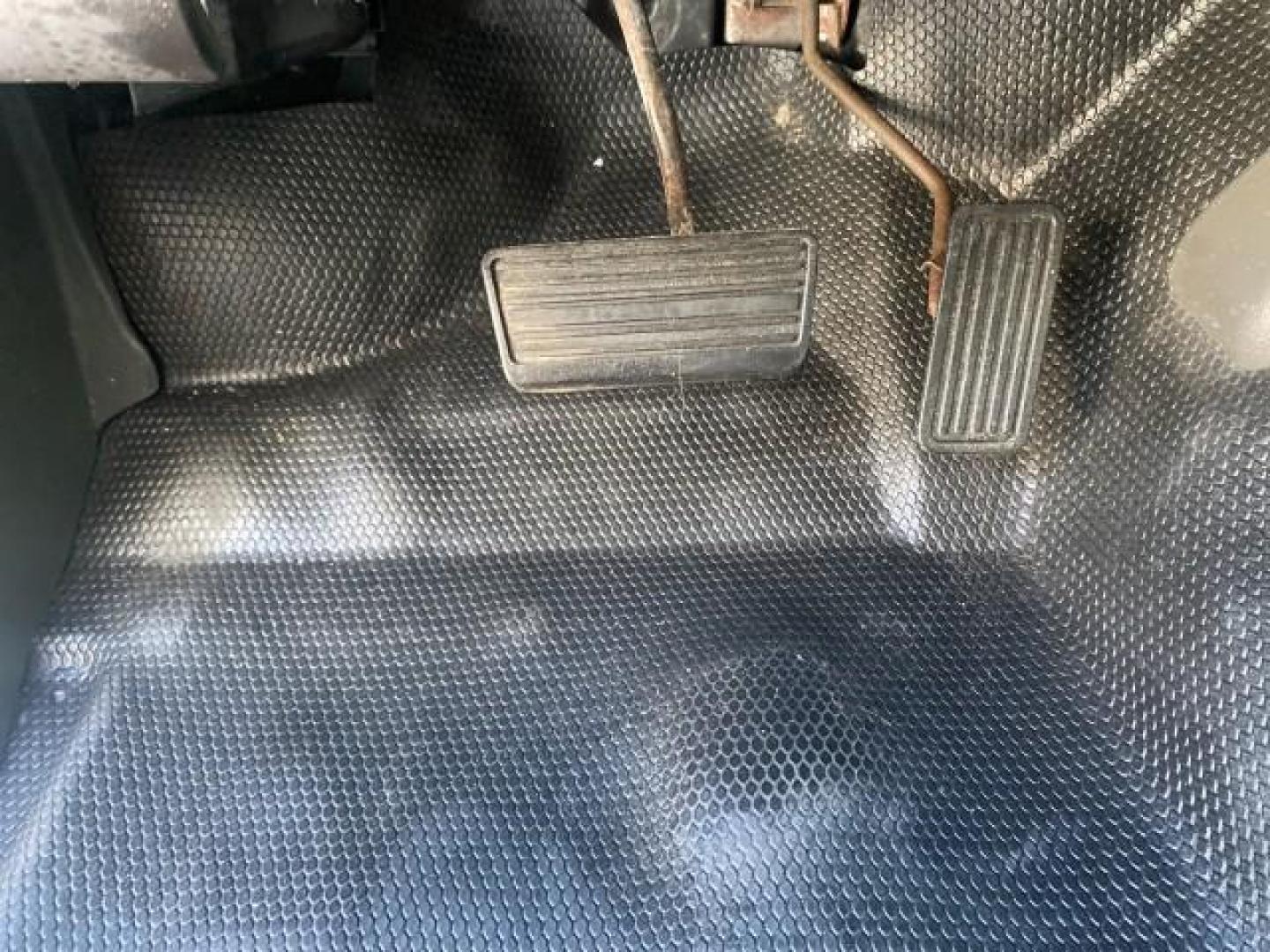 2005 Sandstone Metallic /Medium Gray Chevrolet Silverado 1500 1 OWNER FLORIDA LOW MILES (1GCEC19X85Z) with an 4.3L Vortec 4300 V6 MFI Engine engine, Automatic transmission, located at 4701 North Dixie Hwy, Pompano Beach, FL, 33064, (954) 422-2889, 26.240938, -80.123474 - OUR WEBPAGE FLORIDACARS1.COM HAS OVER 100 PHOTOS AND FREE CARFAX LINK 2005 CHEVROLET SILVERADO 1500 WORK TRUCK 1 OWNER VIN: 1GCEC19X85Z262080 1 G C E C 1 9 X 8 5 Z 2 6 2 0 8 0 4 DOOR EXTENDED CAB PICKUP 4.3L V6 F GASOLINE 21 MPG REAR WHEEL DRIVE Features ABS Brakes Air Conditioning AM/FM Stereo Auto - Photo#49