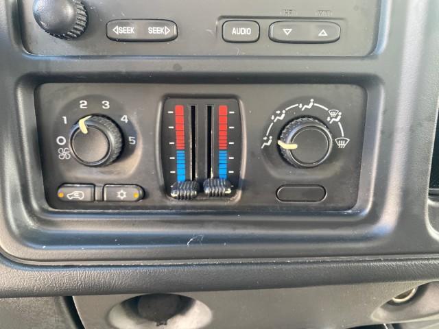 2005 Sandstone Metallic /Medium Gray Chevrolet Silverado 1500 1 OWNER FLORIDA LOW MILES (1GCEC19X85Z) with an 4.3L Vortec 4300 V6 MFI Engine engine, Automatic transmission, located at 4701 North Dixie Hwy, Pompano Beach, FL, 33064, (954) 422-2889, 26.240938, -80.123474 - OUR WEBPAGE FLORIDACARS1.COM HAS OVER 100 PHOTOS AND FREE CARFAX LINK 2005 CHEVROLET SILVERADO 1500 WORK TRUCK 1 OWNER VIN: 1GCEC19X85Z262080 1 G C E C 1 9 X 8 5 Z 2 6 2 0 8 0 4 DOOR EXTENDED CAB PICKUP 4.3L V6 F GASOLINE 21 MPG REAR WHEEL DRIVE Features ABS Brakes Air Conditioning AM/FM Stereo Auto - Photo#53