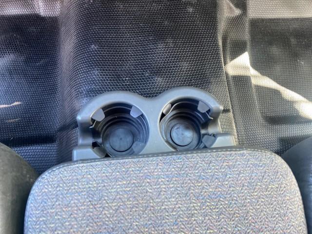 2005 Sandstone Metallic /Medium Gray Chevrolet Silverado 1500 1 OWNER FLORIDA LOW MILES (1GCEC19X85Z) with an 4.3L Vortec 4300 V6 MFI Engine engine, Automatic transmission, located at 4701 North Dixie Hwy, Pompano Beach, FL, 33064, (954) 422-2889, 26.240938, -80.123474 - OUR WEBPAGE FLORIDACARS1.COM HAS OVER 100 PHOTOS AND FREE CARFAX LINK 2005 CHEVROLET SILVERADO 1500 WORK TRUCK 1 OWNER VIN: 1GCEC19X85Z262080 1 G C E C 1 9 X 8 5 Z 2 6 2 0 8 0 4 DOOR EXTENDED CAB PICKUP 4.3L V6 F GASOLINE 21 MPG REAR WHEEL DRIVE Features ABS Brakes Air Conditioning AM/FM Stereo Auto - Photo#55