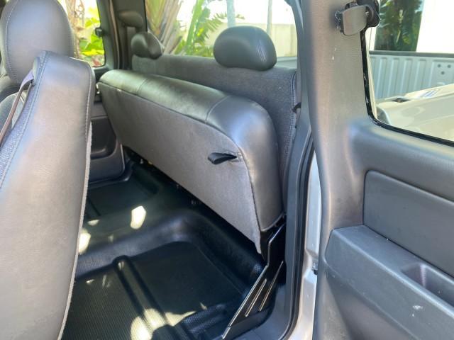 2005 Sandstone Metallic /Medium Gray Chevrolet Silverado 1500 1 OWNER FLORIDA LOW MILES (1GCEC19X85Z) with an 4.3L Vortec 4300 V6 MFI Engine engine, Automatic transmission, located at 4701 North Dixie Hwy, Pompano Beach, FL, 33064, (954) 422-2889, 26.240938, -80.123474 - OUR WEBPAGE FLORIDACARS1.COM HAS OVER 100 PHOTOS AND FREE CARFAX LINK 2005 CHEVROLET SILVERADO 1500 WORK TRUCK 1 OWNER VIN: 1GCEC19X85Z262080 1 G C E C 1 9 X 8 5 Z 2 6 2 0 8 0 4 DOOR EXTENDED CAB PICKUP 4.3L V6 F GASOLINE 21 MPG REAR WHEEL DRIVE Features ABS Brakes Air Conditioning AM/FM Stereo Auto - Photo#58