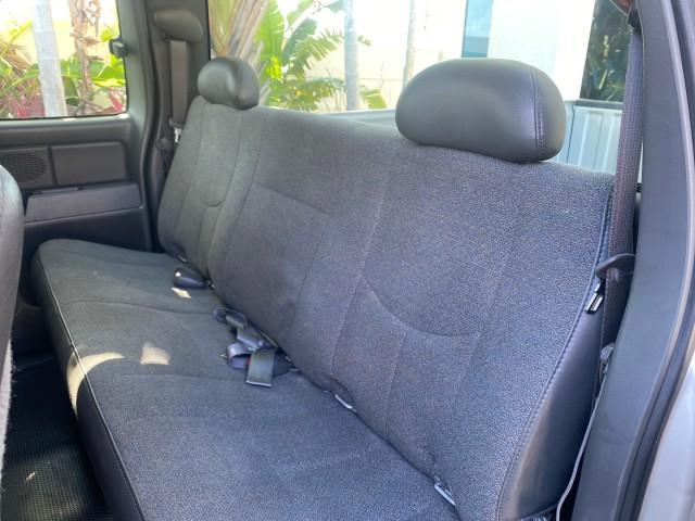 2005 Sandstone Metallic /Medium Gray Chevrolet Silverado 1500 1 OWNER FLORIDA LOW MILES (1GCEC19X85Z) with an 4.3L Vortec 4300 V6 MFI Engine engine, Automatic transmission, located at 4701 North Dixie Hwy, Pompano Beach, FL, 33064, (954) 422-2889, 26.240938, -80.123474 - OUR WEBPAGE FLORIDACARS1.COM HAS OVER 100 PHOTOS AND FREE CARFAX LINK 2005 CHEVROLET SILVERADO 1500 WORK TRUCK 1 OWNER VIN: 1GCEC19X85Z262080 1 G C E C 1 9 X 8 5 Z 2 6 2 0 8 0 4 DOOR EXTENDED CAB PICKUP 4.3L V6 F GASOLINE 21 MPG REAR WHEEL DRIVE Features ABS Brakes Air Conditioning AM/FM Stereo Auto - Photo#62