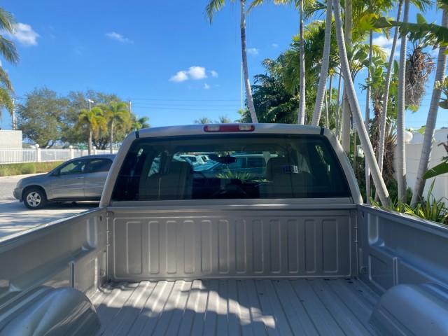 2005 Sandstone Metallic /Medium Gray Chevrolet Silverado 1500 1 OWNER FLORIDA LOW MILES (1GCEC19X85Z) with an 4.3L Vortec 4300 V6 MFI Engine engine, Automatic transmission, located at 4701 North Dixie Hwy, Pompano Beach, FL, 33064, (954) 422-2889, 26.240938, -80.123474 - OUR WEBPAGE FLORIDACARS1.COM HAS OVER 100 PHOTOS AND FREE CARFAX LINK 2005 CHEVROLET SILVERADO 1500 WORK TRUCK 1 OWNER VIN: 1GCEC19X85Z262080 1 G C E C 1 9 X 8 5 Z 2 6 2 0 8 0 4 DOOR EXTENDED CAB PICKUP 4.3L V6 F GASOLINE 21 MPG REAR WHEEL DRIVE Features ABS Brakes Air Conditioning AM/FM Stereo Auto - Photo#84
