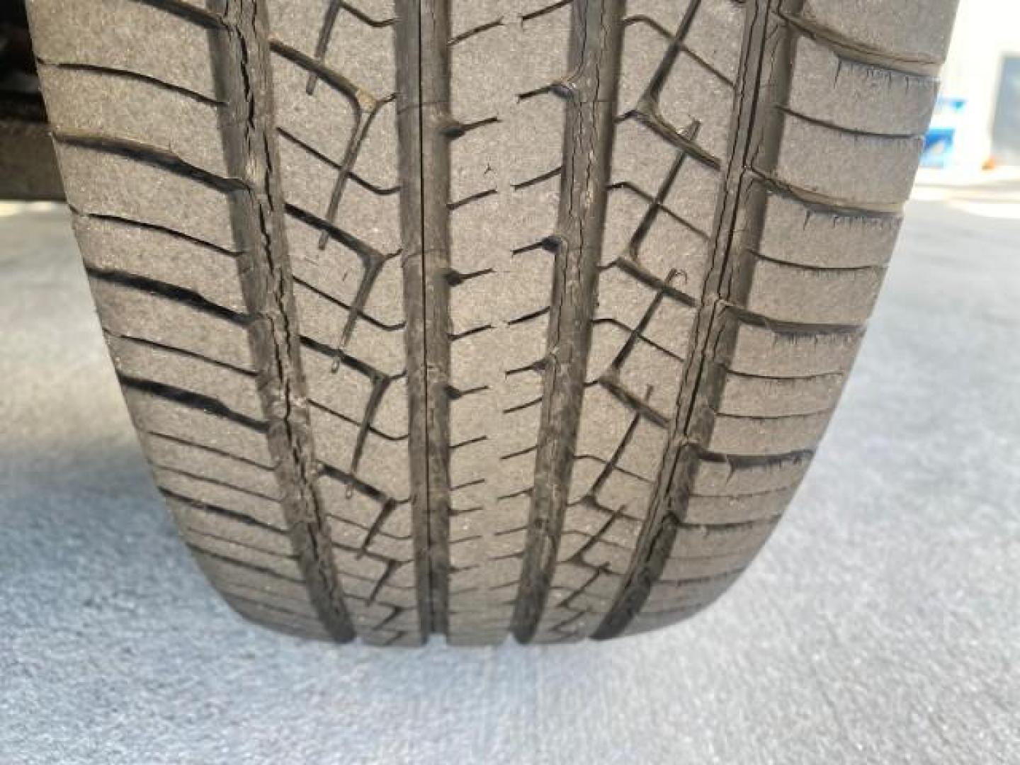 2002 Clover Green Pearl /Saddle Honda CR-V EX LOW MILES 34,271 1 OWNER 4WD (JHLRD78812C) with an 2.4L DOHC i-VTEC 16-Valve I4 Engine engine, Automatic transmission, located at 4701 North Dixie Hwy, Pompano Beach, FL, 33064, (954) 422-2889, 26.240938, -80.123474 - OUR WEBPAGE FLORIDACARS1.COM HAS OVER 100 PHOTOS AND FREE CARFAX LINK 2002 HONDA CR-V EX 4WD 1 OWNER VIN: JHLRD78812C081089 J H L R D 7 8 8 1 2 C 0 8 1 0 8 9 4 DOOR WAGON/SPORT UTILITY 2.4L I4 F DOHC GASOLINE 26 MPG ALL WHEEL DRIVE Features 4WD/AWD ABS Brakes Air Conditioning Alloy Wheels AM/FM Ster - Photo#20