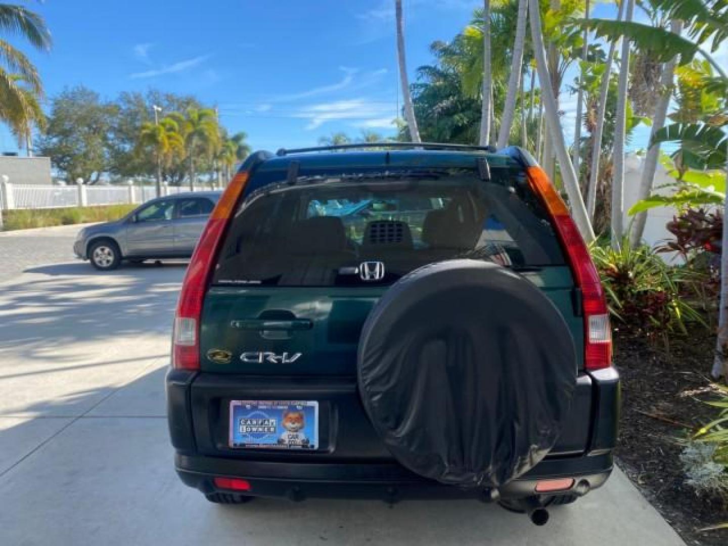 2002 Clover Green Pearl /Saddle Honda CR-V EX LOW MILES 34,271 1 OWNER 4WD (JHLRD78812C) with an 2.4L DOHC i-VTEC 16-Valve I4 Engine engine, Automatic transmission, located at 4701 North Dixie Hwy, Pompano Beach, FL, 33064, (954) 422-2889, 26.240938, -80.123474 - OUR WEBPAGE FLORIDACARS1.COM HAS OVER 100 PHOTOS AND FREE CARFAX LINK 2002 HONDA CR-V EX 4WD 1 OWNER VIN: JHLRD78812C081089 J H L R D 7 8 8 1 2 C 0 8 1 0 8 9 4 DOOR WAGON/SPORT UTILITY 2.4L I4 F DOHC GASOLINE 26 MPG ALL WHEEL DRIVE Features 4WD/AWD ABS Brakes Air Conditioning Alloy Wheels AM/FM Ster - Photo#36