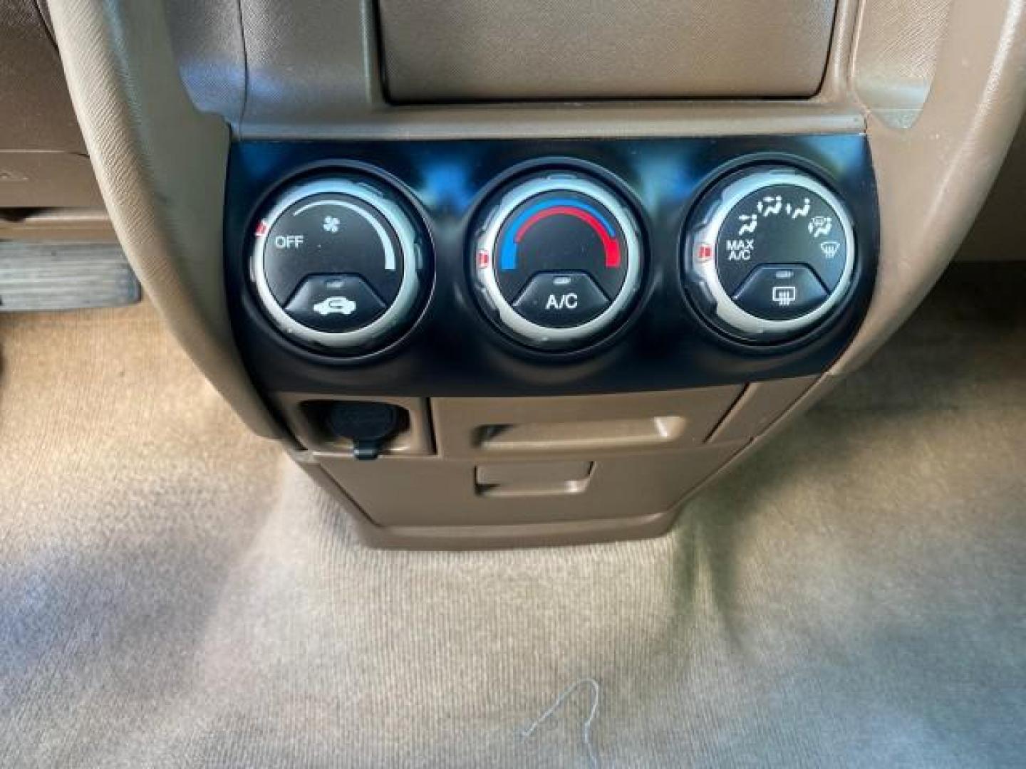 2002 Clover Green Pearl /Saddle Honda CR-V EX LOW MILES 34,271 1 OWNER 4WD (JHLRD78812C) with an 2.4L DOHC i-VTEC 16-Valve I4 Engine engine, Automatic transmission, located at 4701 North Dixie Hwy, Pompano Beach, FL, 33064, (954) 422-2889, 26.240938, -80.123474 - OUR WEBPAGE FLORIDACARS1.COM HAS OVER 100 PHOTOS AND FREE CARFAX LINK 2002 HONDA CR-V EX 4WD 1 OWNER VIN: JHLRD78812C081089 J H L R D 7 8 8 1 2 C 0 8 1 0 8 9 4 DOOR WAGON/SPORT UTILITY 2.4L I4 F DOHC GASOLINE 26 MPG ALL WHEEL DRIVE Features 4WD/AWD ABS Brakes Air Conditioning Alloy Wheels AM/FM Ster - Photo#58