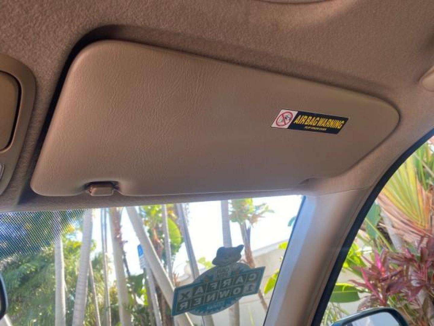 2002 Clover Green Pearl /Saddle Honda CR-V EX LOW MILES 34,271 1 OWNER 4WD (JHLRD78812C) with an 2.4L DOHC i-VTEC 16-Valve I4 Engine engine, Automatic transmission, located at 4701 North Dixie Hwy, Pompano Beach, FL, 33064, (954) 422-2889, 26.240938, -80.123474 - OUR WEBPAGE FLORIDACARS1.COM HAS OVER 100 PHOTOS AND FREE CARFAX LINK 2002 HONDA CR-V EX 4WD 1 OWNER VIN: JHLRD78812C081089 J H L R D 7 8 8 1 2 C 0 8 1 0 8 9 4 DOOR WAGON/SPORT UTILITY 2.4L I4 F DOHC GASOLINE 26 MPG ALL WHEEL DRIVE Features 4WD/AWD ABS Brakes Air Conditioning Alloy Wheels AM/FM Ster - Photo#67