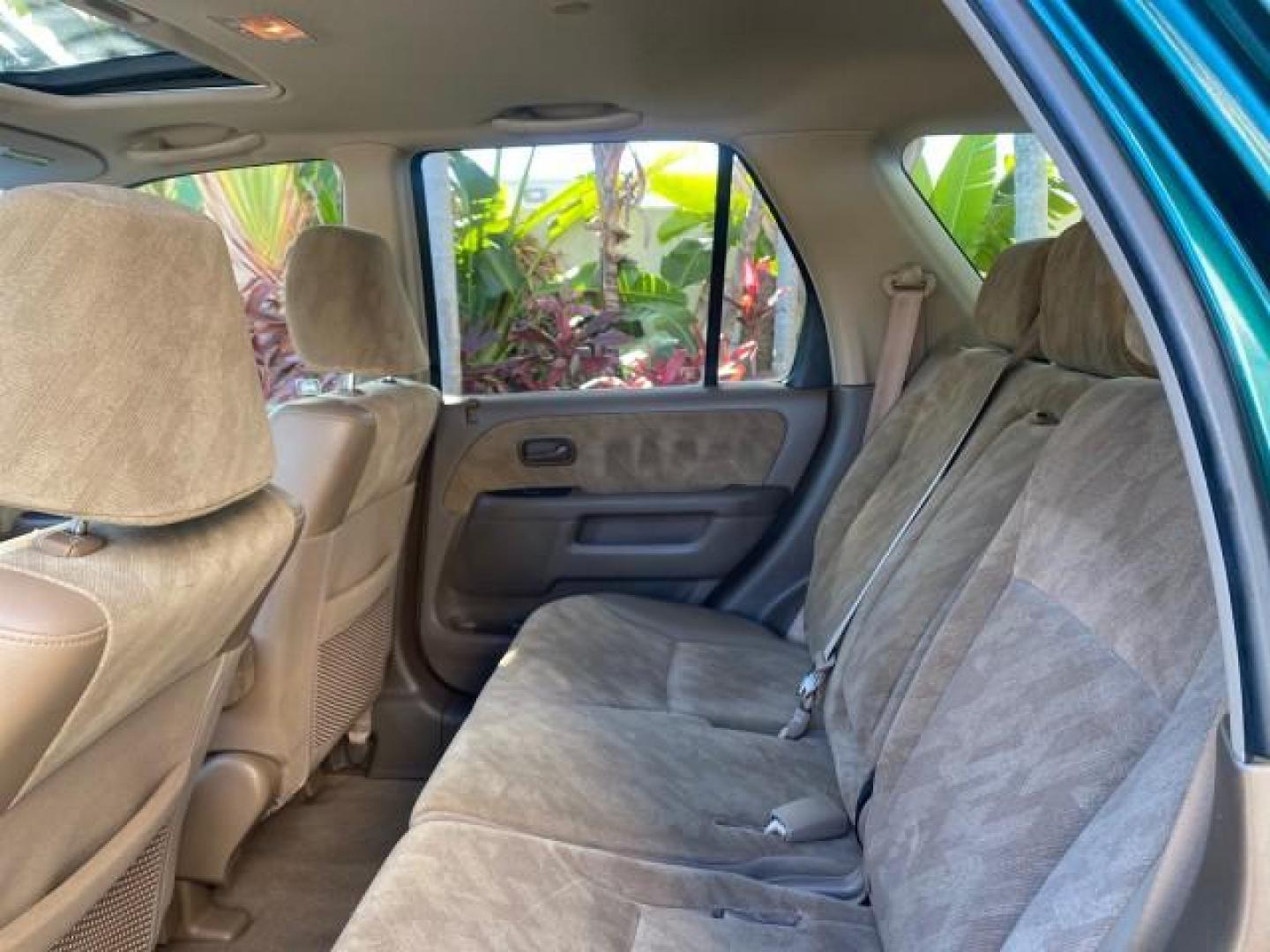 2002 Clover Green Pearl /Saddle Honda CR-V EX LOW MILES 34,271 1 OWNER 4WD (JHLRD78812C) with an 2.4L DOHC i-VTEC 16-Valve I4 Engine engine, Automatic transmission, located at 4701 North Dixie Hwy, Pompano Beach, FL, 33064, (954) 422-2889, 26.240938, -80.123474 - OUR WEBPAGE FLORIDACARS1.COM HAS OVER 100 PHOTOS AND FREE CARFAX LINK 2002 HONDA CR-V EX 4WD 1 OWNER VIN: JHLRD78812C081089 J H L R D 7 8 8 1 2 C 0 8 1 0 8 9 4 DOOR WAGON/SPORT UTILITY 2.4L I4 F DOHC GASOLINE 26 MPG ALL WHEEL DRIVE Features 4WD/AWD ABS Brakes Air Conditioning Alloy Wheels AM/FM Ster - Photo#77