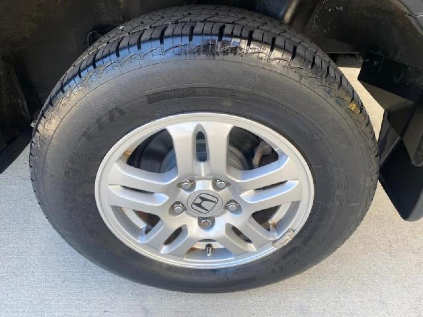 2002 Clover Green Pearl /Saddle Honda CR-V EX LOW MILES 34,271 1 OWNER 4WD (JHLRD78812C) with an 2.4L DOHC i-VTEC 16-Valve I4 Engine engine, Automatic transmission, located at 4701 North Dixie Hwy, Pompano Beach, FL, 33064, (954) 422-2889, 26.240938, -80.123474 - OUR WEBPAGE FLORIDACARS1.COM HAS OVER 100 PHOTOS AND FREE CARFAX LINK 2002 HONDA CR-V EX 4WD 1 OWNER VIN: JHLRD78812C081089 J H L R D 7 8 8 1 2 C 0 8 1 0 8 9 4 DOOR WAGON/SPORT UTILITY 2.4L I4 F DOHC GASOLINE 26 MPG ALL WHEEL DRIVE Features 4WD/AWD ABS Brakes Air Conditioning Alloy Wheels AM/FM Ster - Photo#84