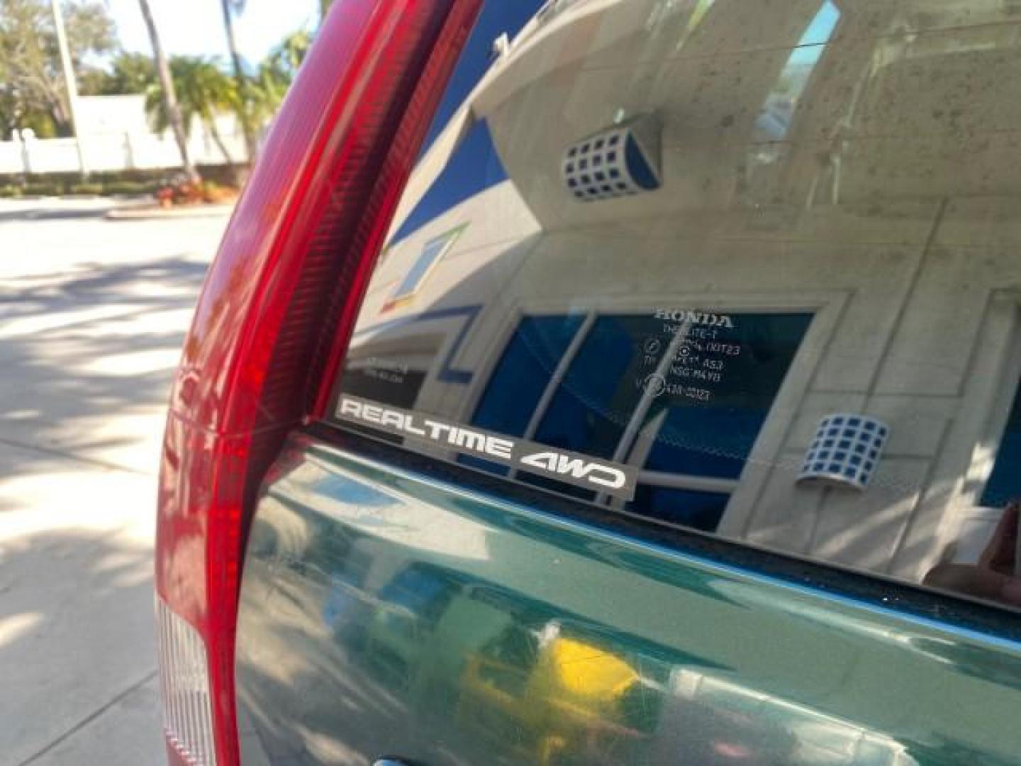 2002 Clover Green Pearl /Saddle Honda CR-V EX LOW MILES 34,271 1 OWNER 4WD (JHLRD78812C) with an 2.4L DOHC i-VTEC 16-Valve I4 Engine engine, Automatic transmission, located at 4701 North Dixie Hwy, Pompano Beach, FL, 33064, (954) 422-2889, 26.240938, -80.123474 - OUR WEBPAGE FLORIDACARS1.COM HAS OVER 100 PHOTOS AND FREE CARFAX LINK 2002 HONDA CR-V EX 4WD 1 OWNER VIN: JHLRD78812C081089 J H L R D 7 8 8 1 2 C 0 8 1 0 8 9 4 DOOR WAGON/SPORT UTILITY 2.4L I4 F DOHC GASOLINE 26 MPG ALL WHEEL DRIVE Features 4WD/AWD ABS Brakes Air Conditioning Alloy Wheels AM/FM Ster - Photo#90