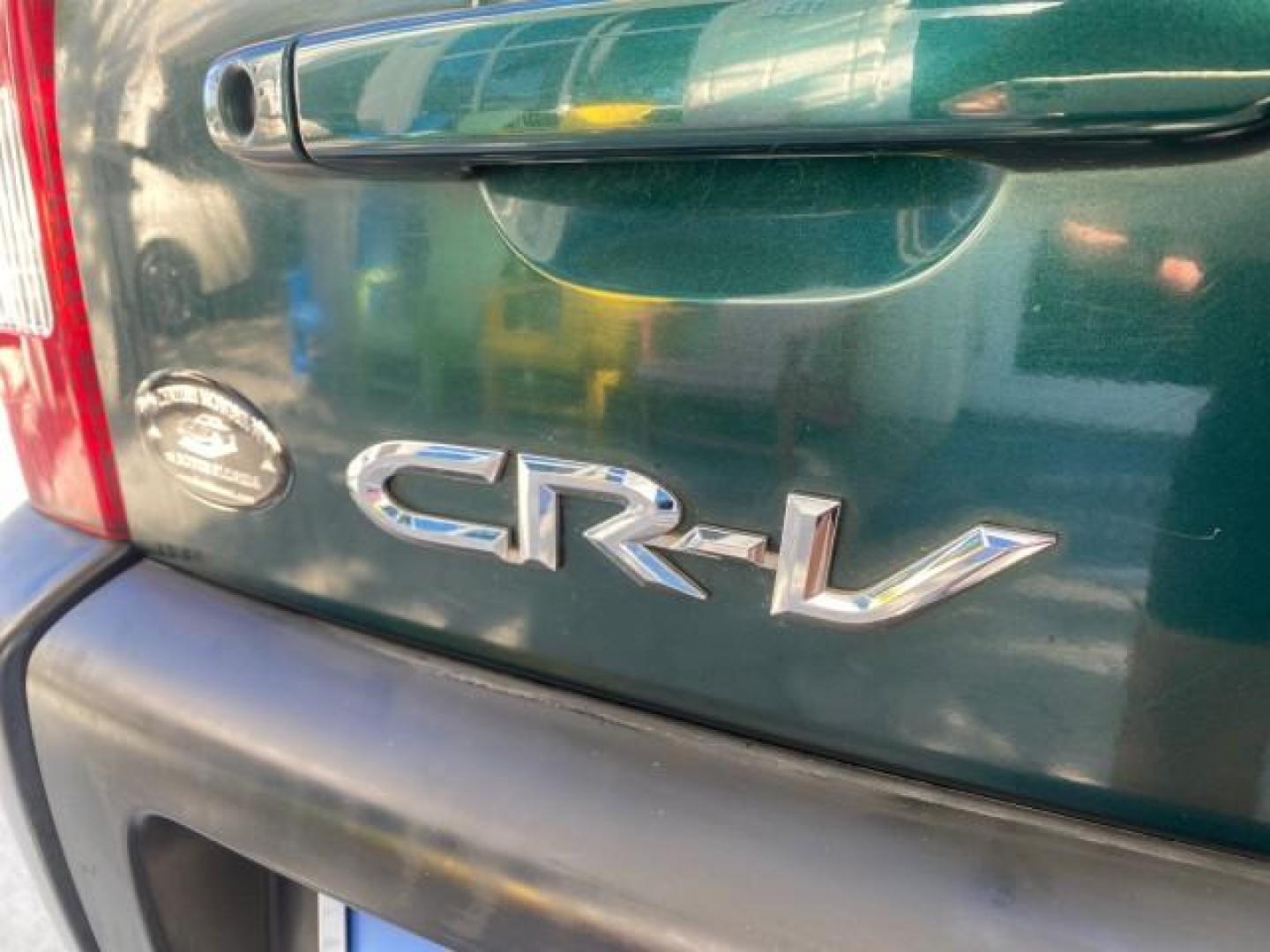2002 Clover Green Pearl /Saddle Honda CR-V EX LOW MILES 34,271 1 OWNER 4WD (JHLRD78812C) with an 2.4L DOHC i-VTEC 16-Valve I4 Engine engine, Automatic transmission, located at 4701 North Dixie Hwy, Pompano Beach, FL, 33064, (954) 422-2889, 26.240938, -80.123474 - OUR WEBPAGE FLORIDACARS1.COM HAS OVER 100 PHOTOS AND FREE CARFAX LINK 2002 HONDA CR-V EX 4WD 1 OWNER VIN: JHLRD78812C081089 J H L R D 7 8 8 1 2 C 0 8 1 0 8 9 4 DOOR WAGON/SPORT UTILITY 2.4L I4 F DOHC GASOLINE 26 MPG ALL WHEEL DRIVE Features 4WD/AWD ABS Brakes Air Conditioning Alloy Wheels AM/FM Ster - Photo#91