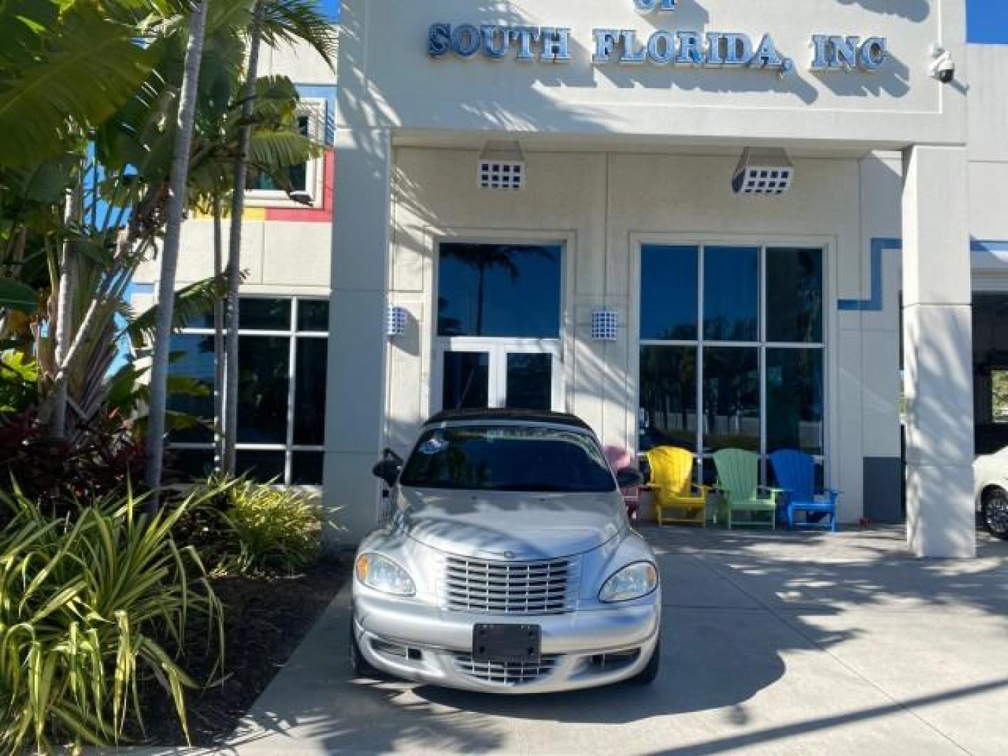 2005 Bright Silver Metallic /Dark Slate Gray Chrysler PT Cruiser GT LOW MILES 35,037 1 OWNER (3C3AY75S15T) with an 2.4L DOHC 16-Valve HO Turbo I4 Engine engine, Automatic transmission, located at 4701 North Dixie Hwy, Pompano Beach, FL, 33064, (954) 422-2889, 26.240938, -80.123474 - OUR WEBPAGE FLORIDACARS1.COM HAS OVER 100 PHOTOS AND FREE CARFAX LINK 2005 CHRYSLER PT CRUISER GT 1 OWNER VIN: 3C3AY75S15T362031 3 C 3 A Y 7 5 S 1 5 T 3 6 2 0 3 1 CONVERTIBLE 2.4L I4 F DOHC 16V GASOLINE 27 MPG FRONT WHEEL DRIVE Features ABS Brakes Air Conditioning Alloy Wheels AM/FM Stereo Automatic - Photo#26